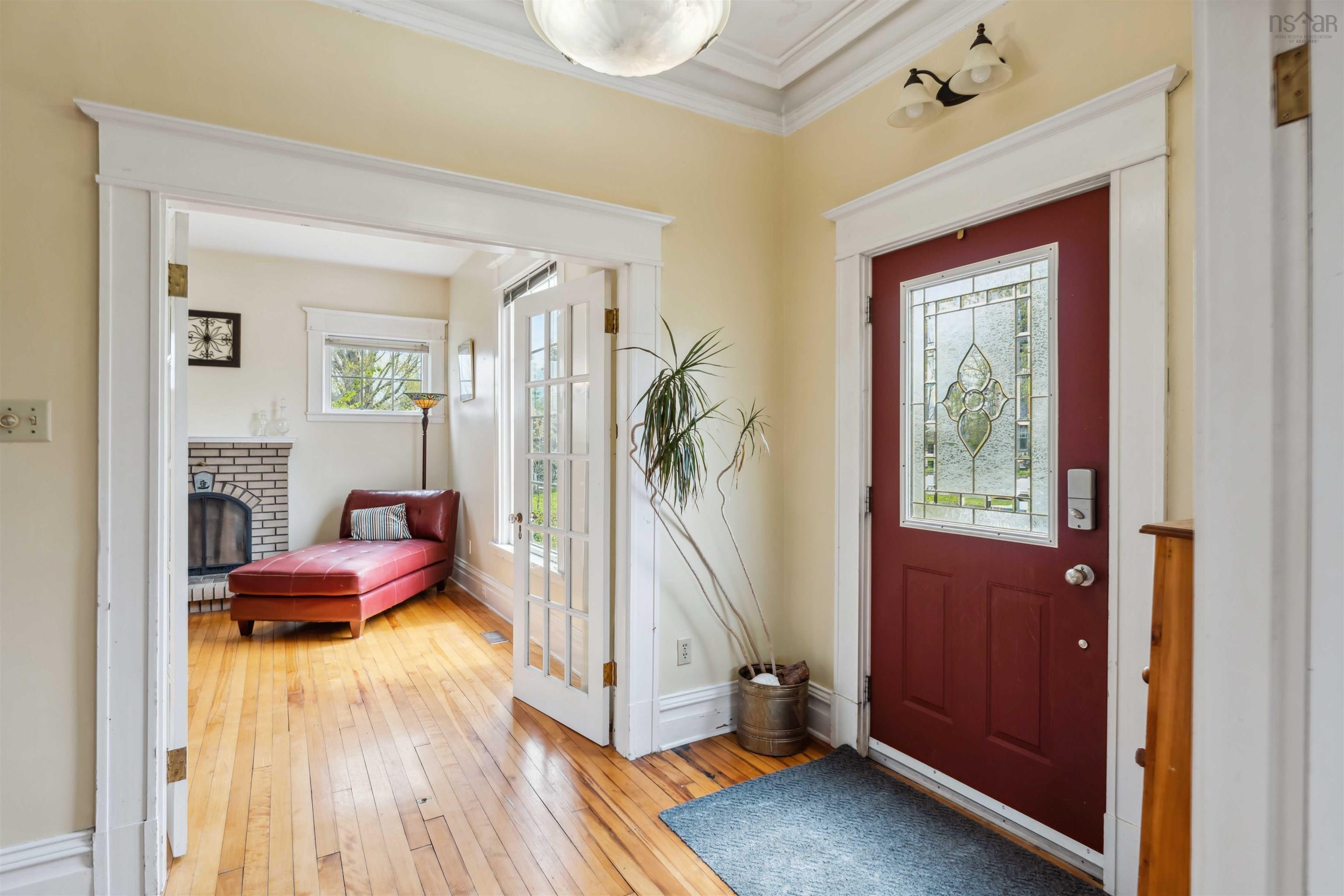 $599,900.00: 14019 Highway 1, Hants Border