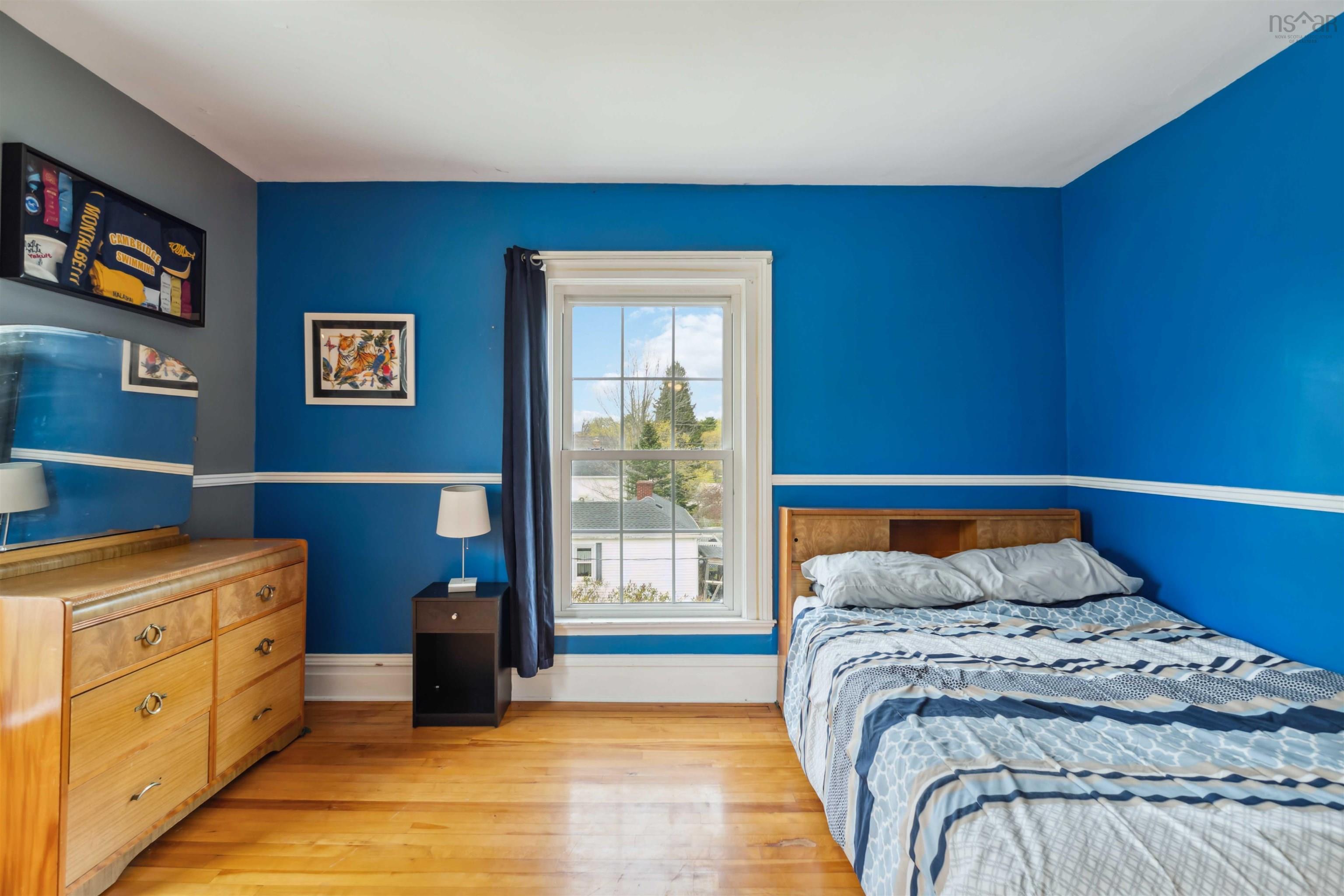 $599,900.00: 14019 Highway 1, Hants Border