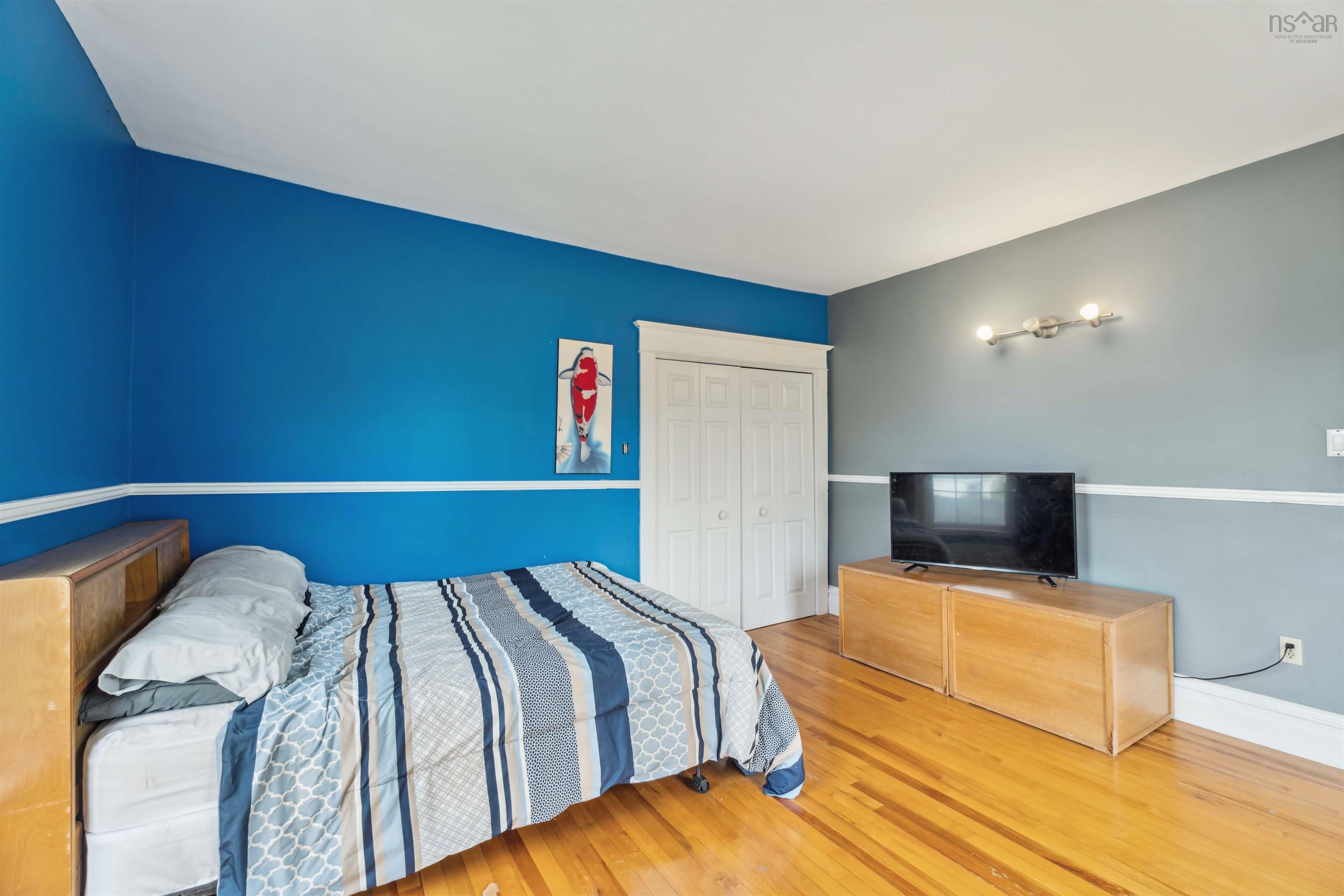 $599,900.00: 14019 Highway 1, Hants Border