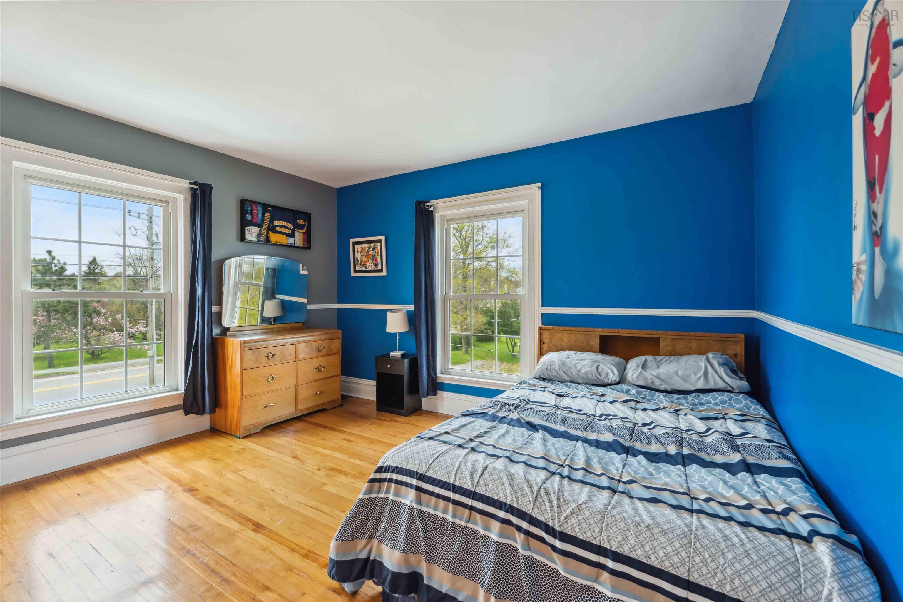 $599,900.00: 14019 Highway 1, Hants Border