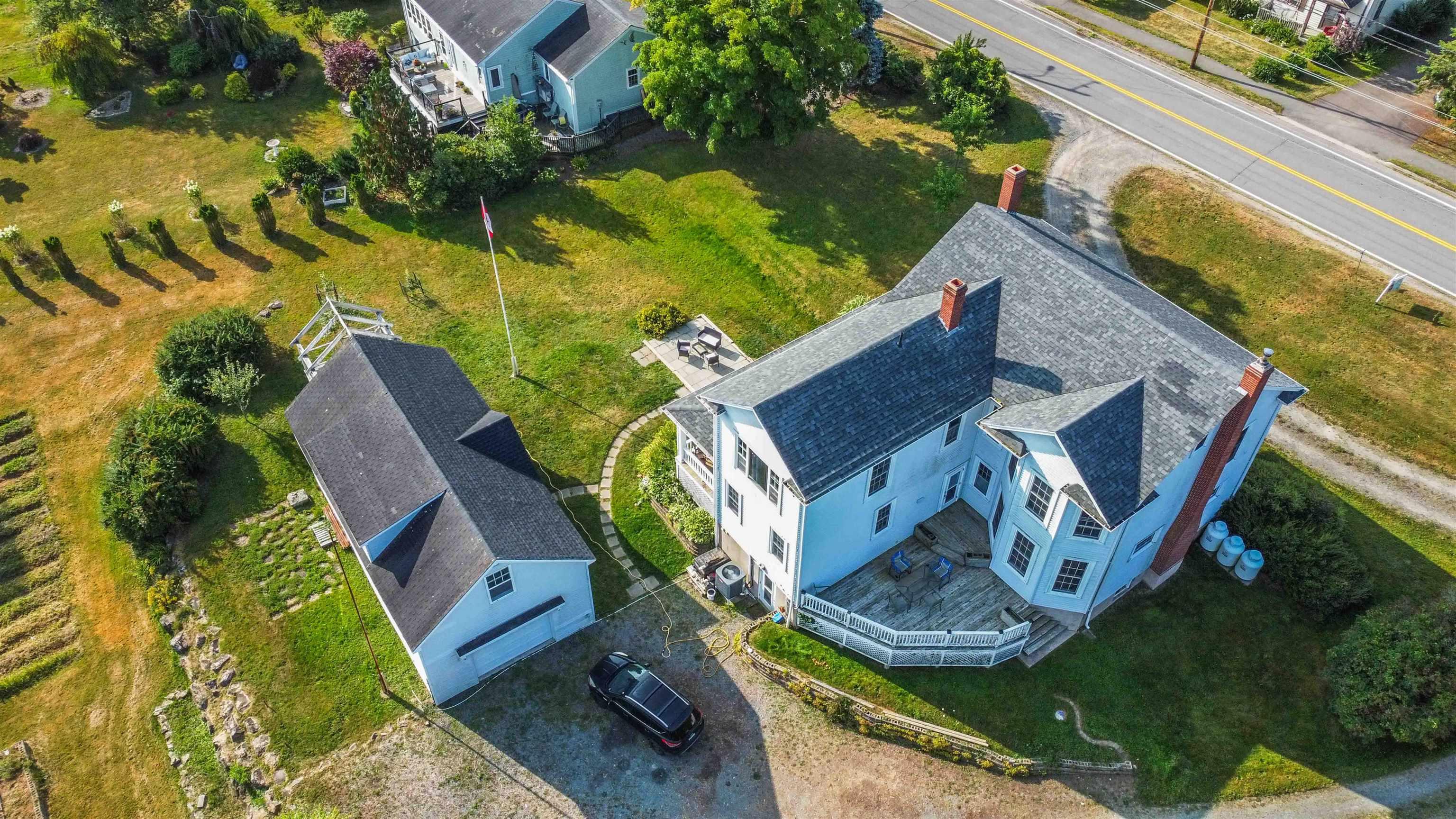 $599,900.00: 14019 Highway 1, Hants Border