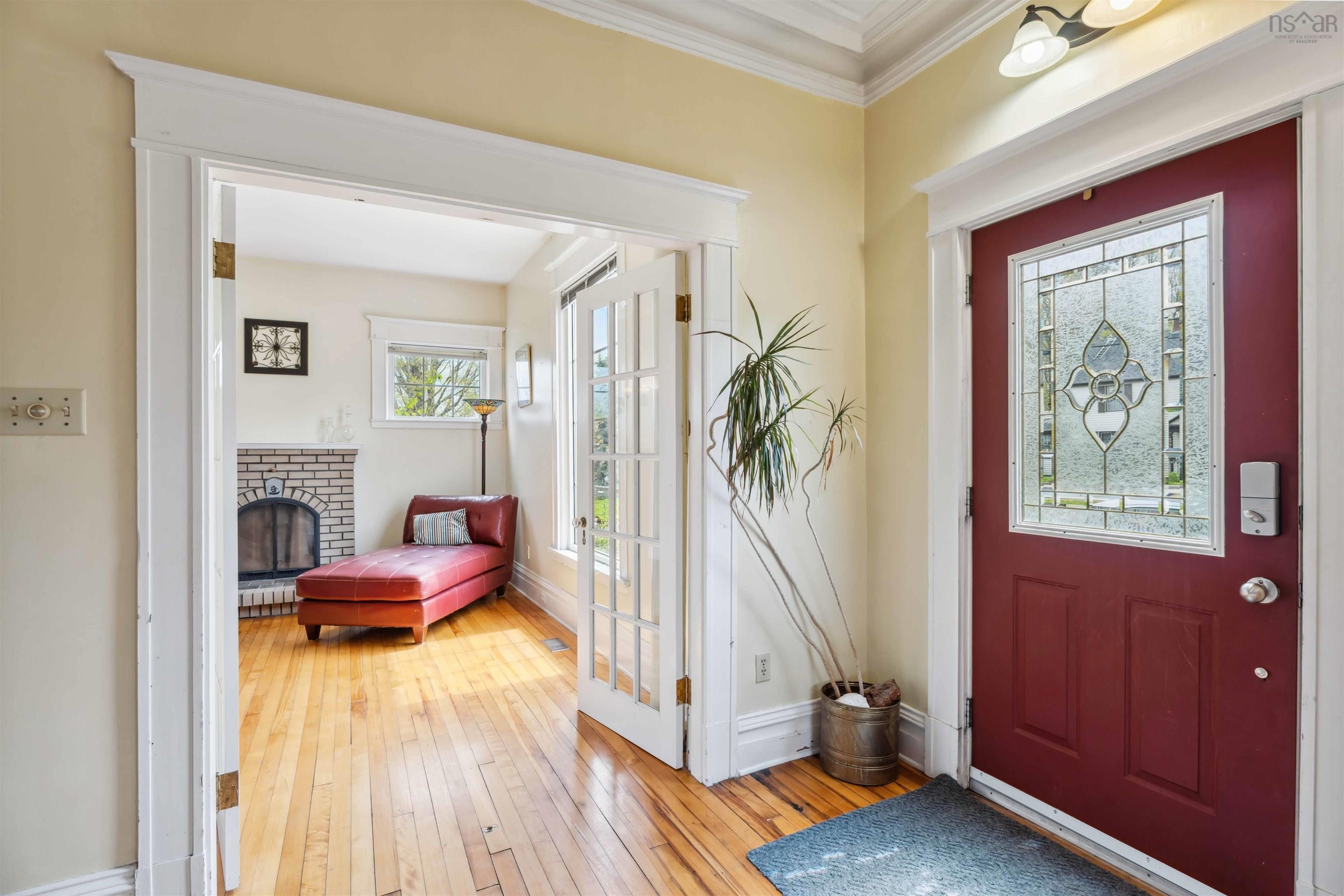 $599,900.00: 14019 Highway 1, Hants Border