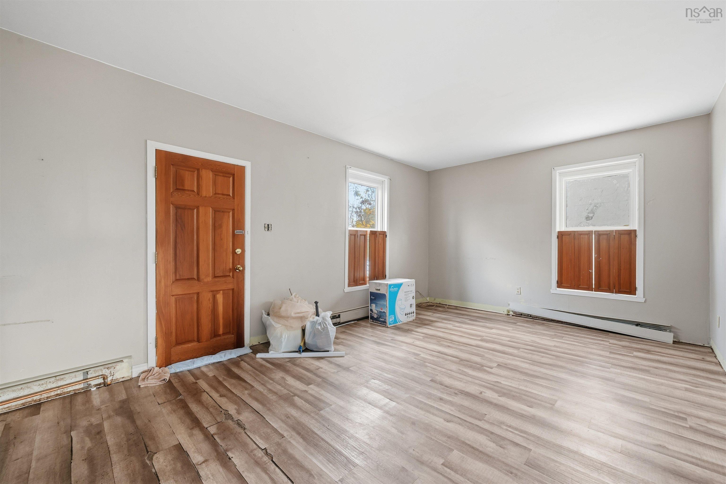 $294,500.00: 544 Wilson Street, Windsor