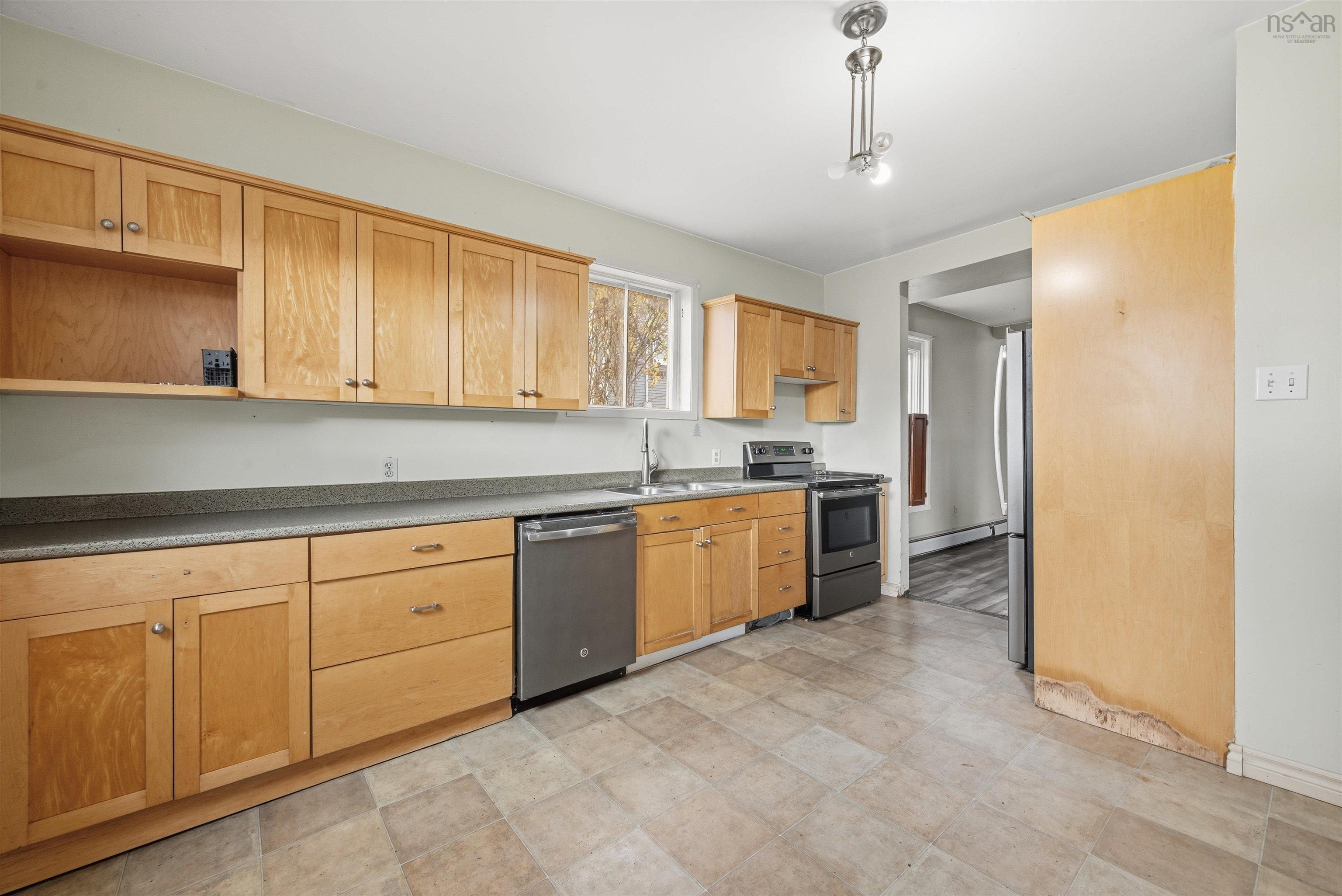 $294,500.00: 544 Wilson Street, Windsor