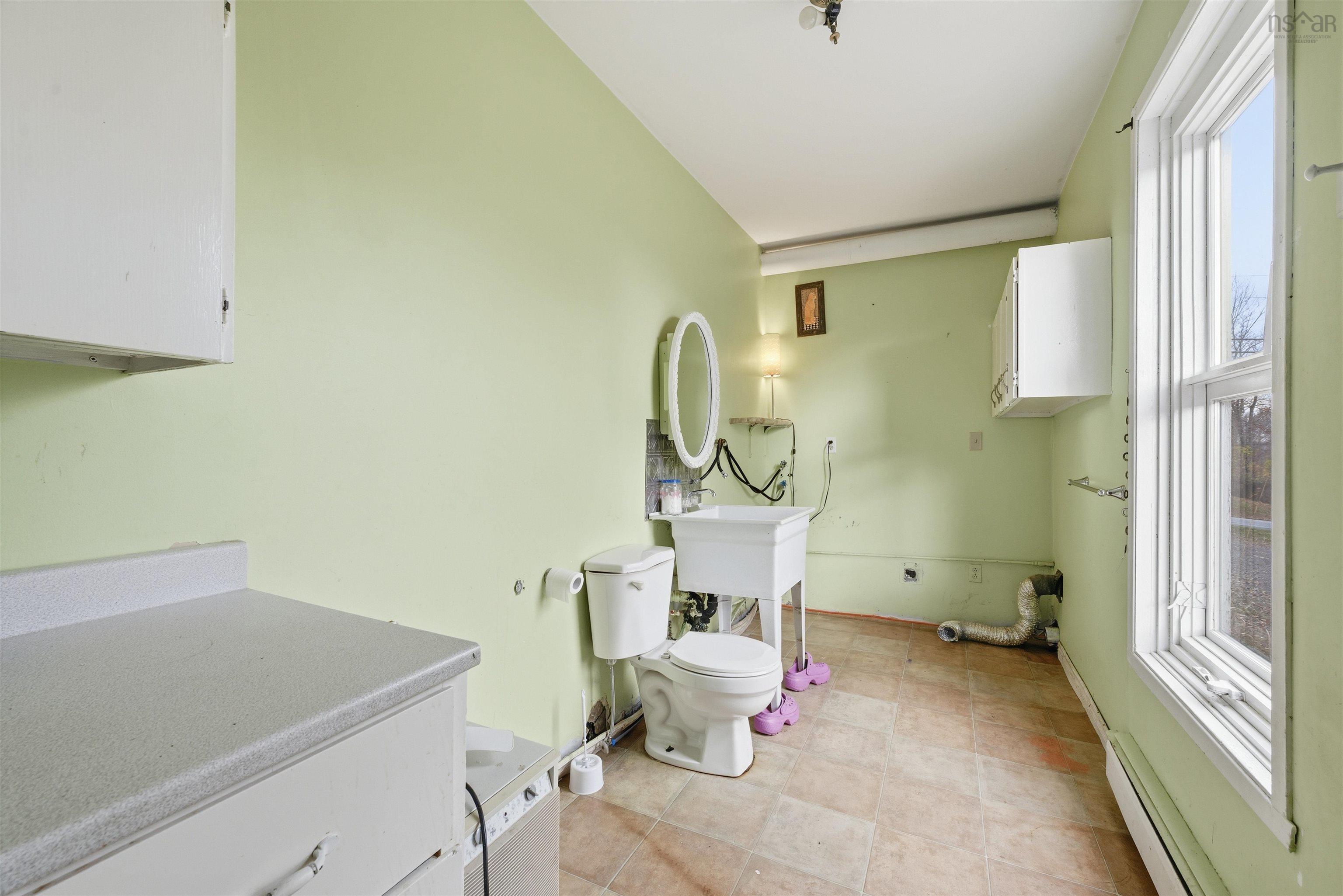 $294,500.00: 544 Wilson Street, Windsor