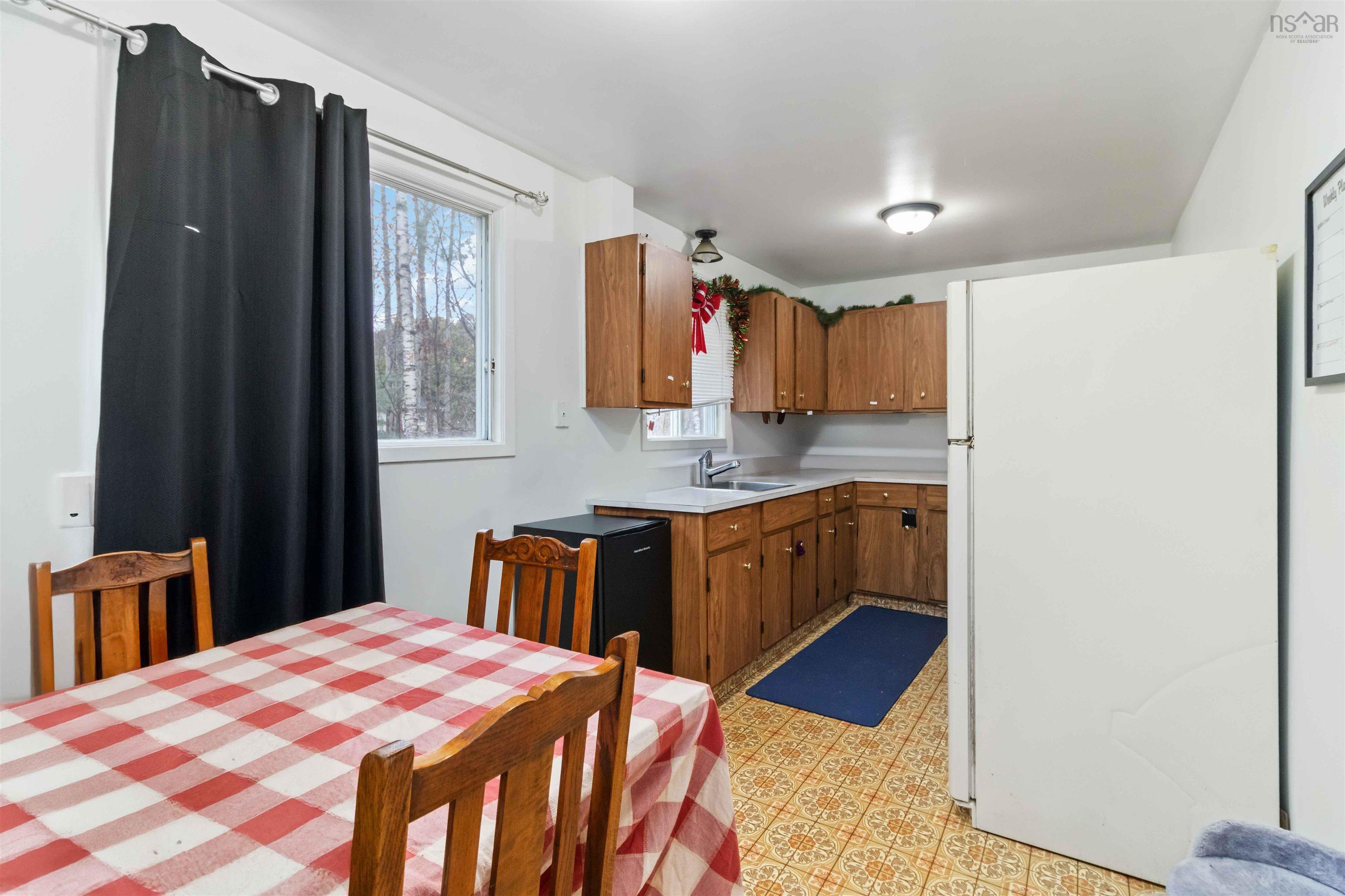 $399,900.00: 14 DUBLIN Avenue, Bridgewater