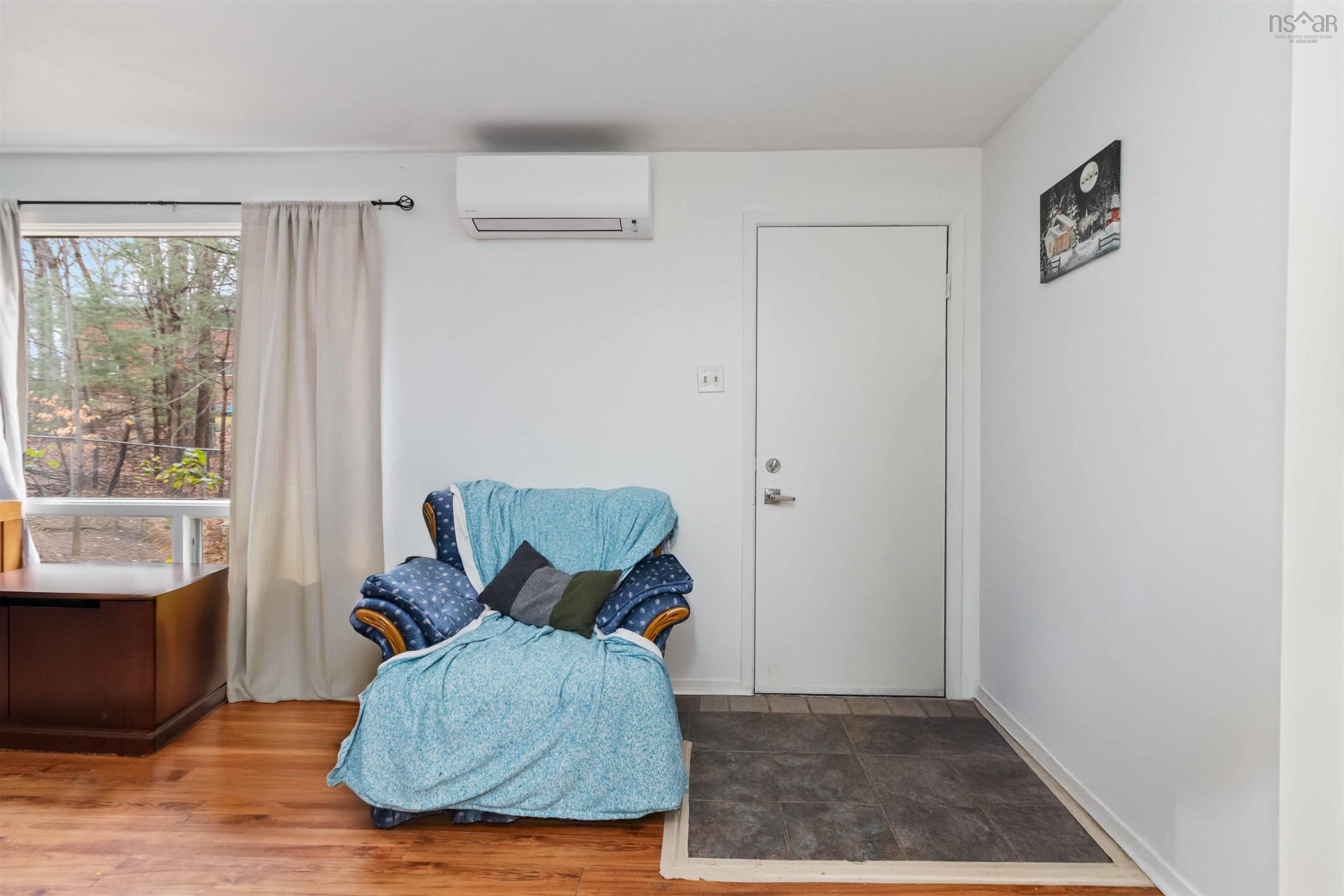 $399,900.00: 14 DUBLIN Avenue, Bridgewater