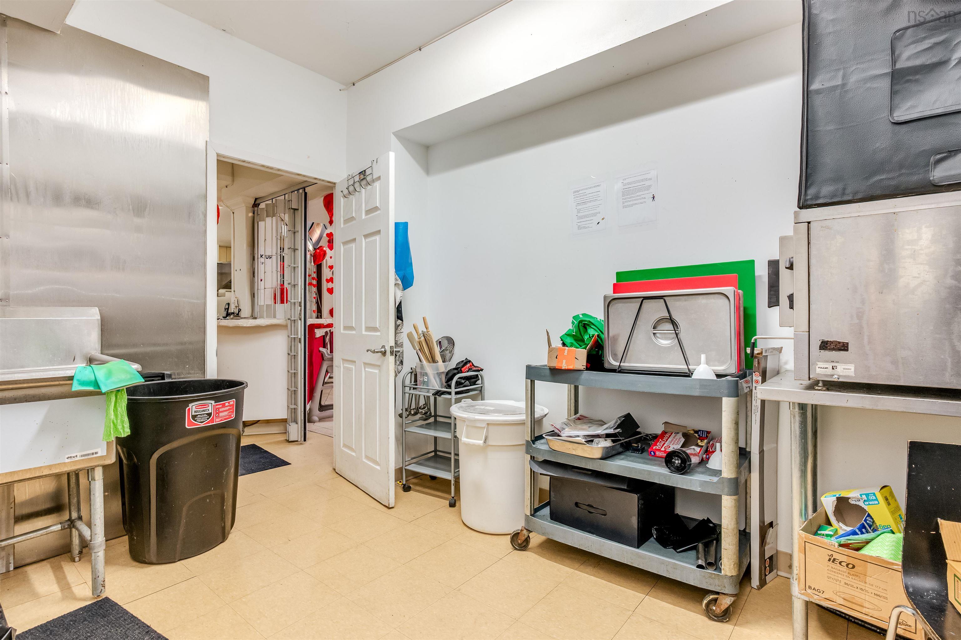 $73,000.00: 103 5460 SPRING GARDEN ROAD UNIT 103, Halifax Peninsula