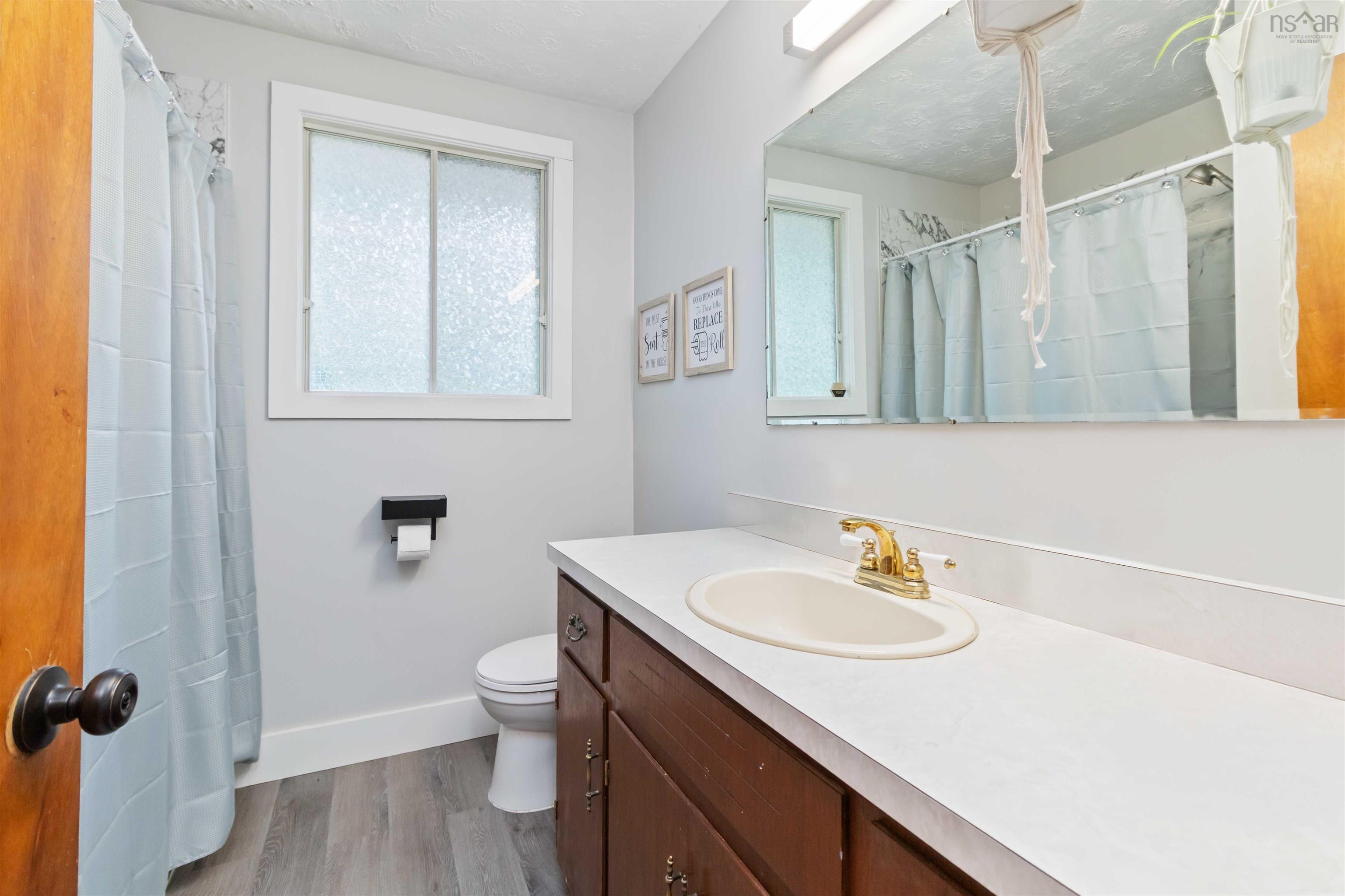 $399,900.00: 14 DUBLIN Avenue, Bridgewater