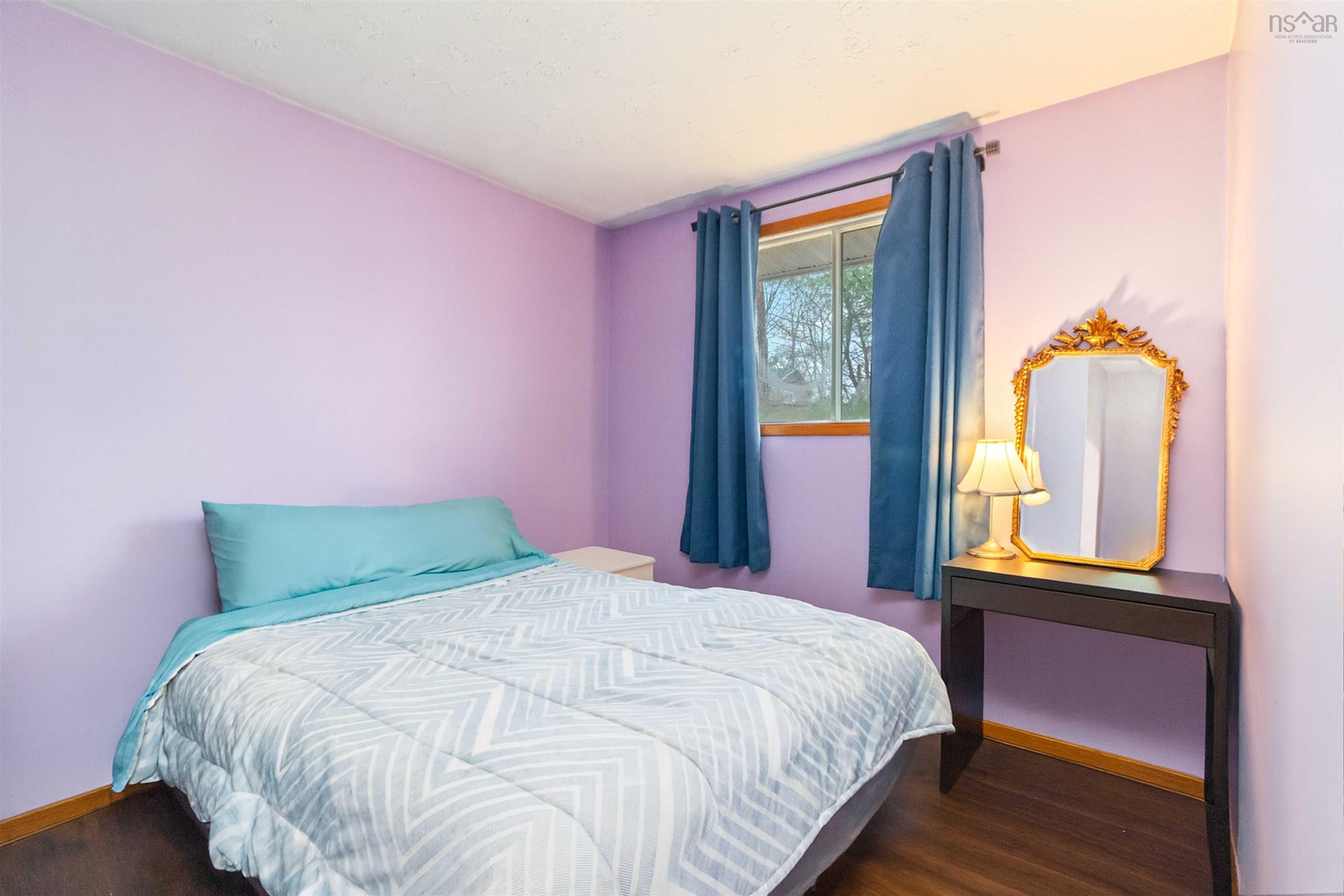 $399,900.00: 14 DUBLIN Avenue, Bridgewater