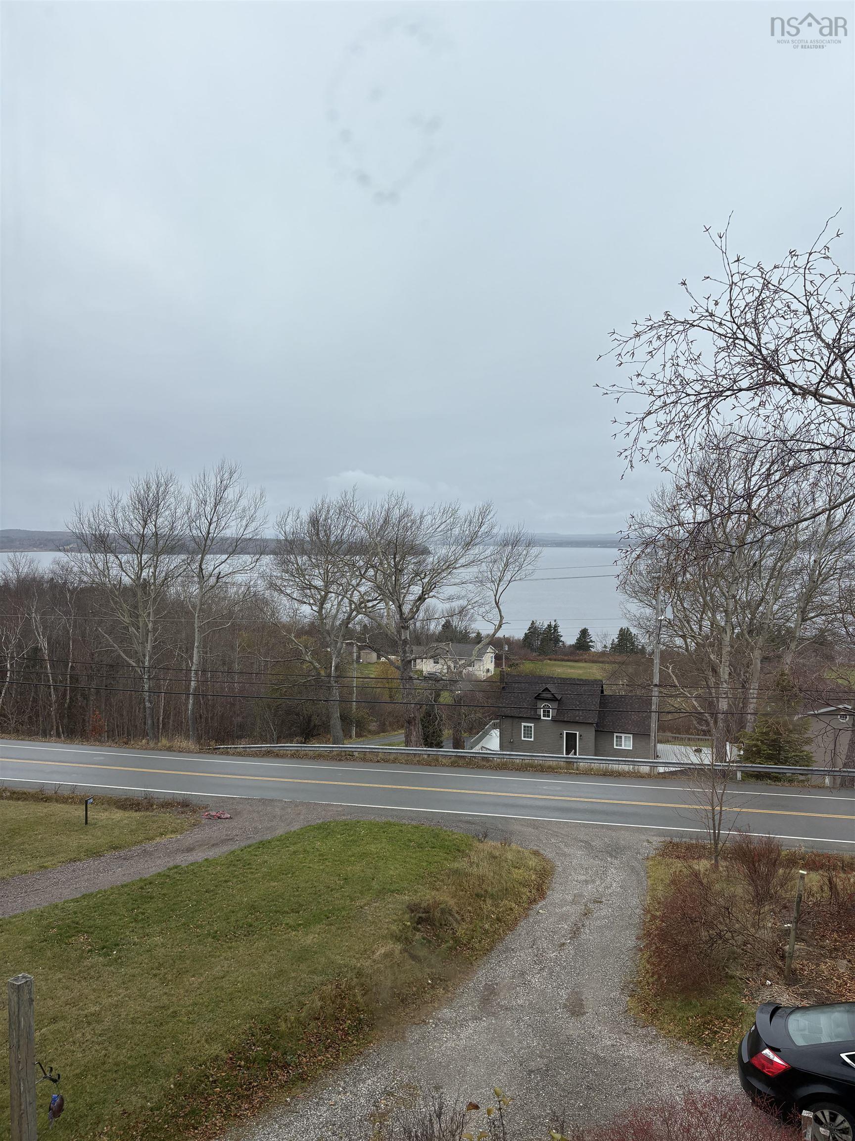 $149,900.00: 2162 New Waterford Highway, South Bar