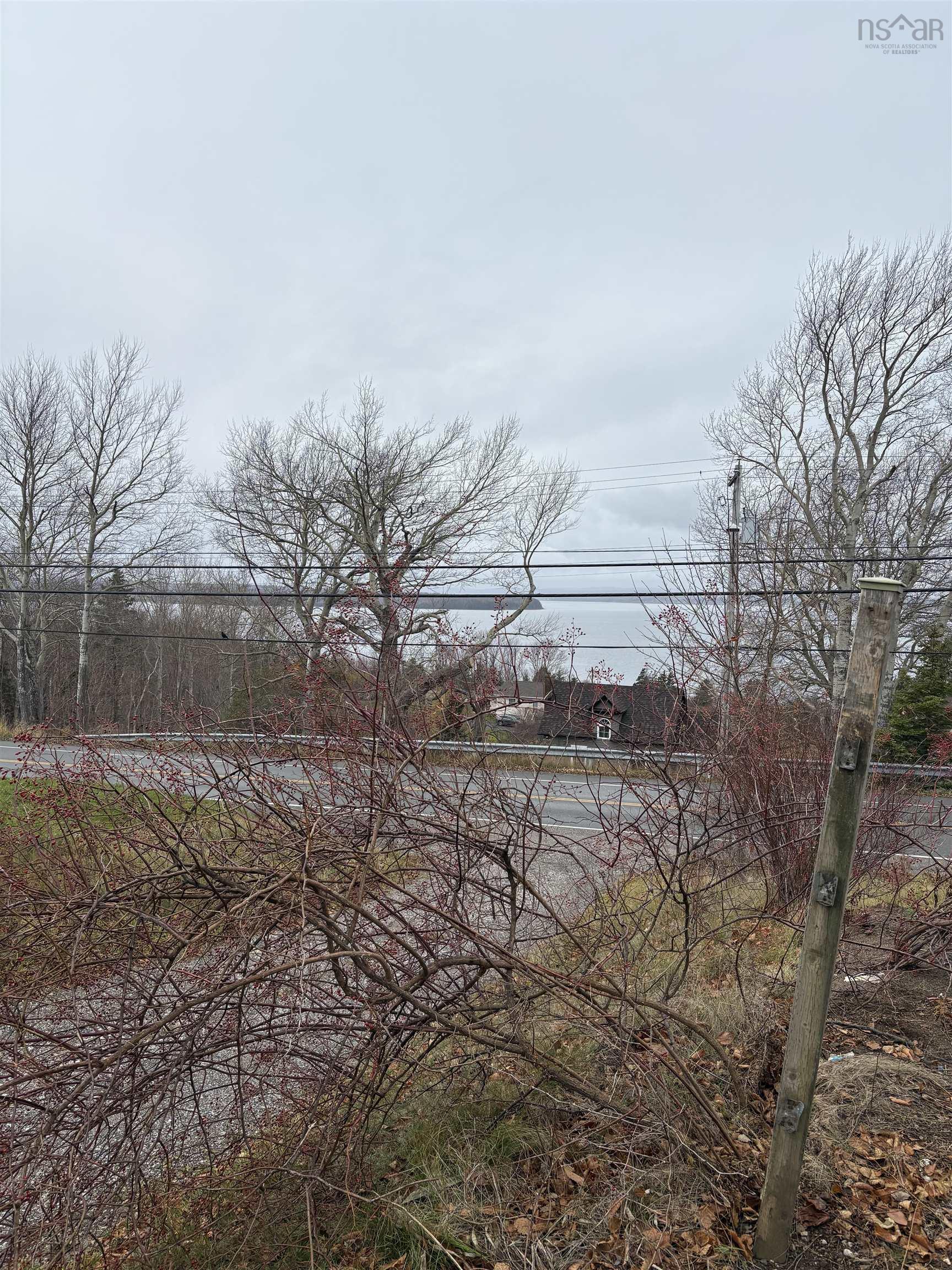 $149,900.00: 2162 New Waterford Highway, South Bar