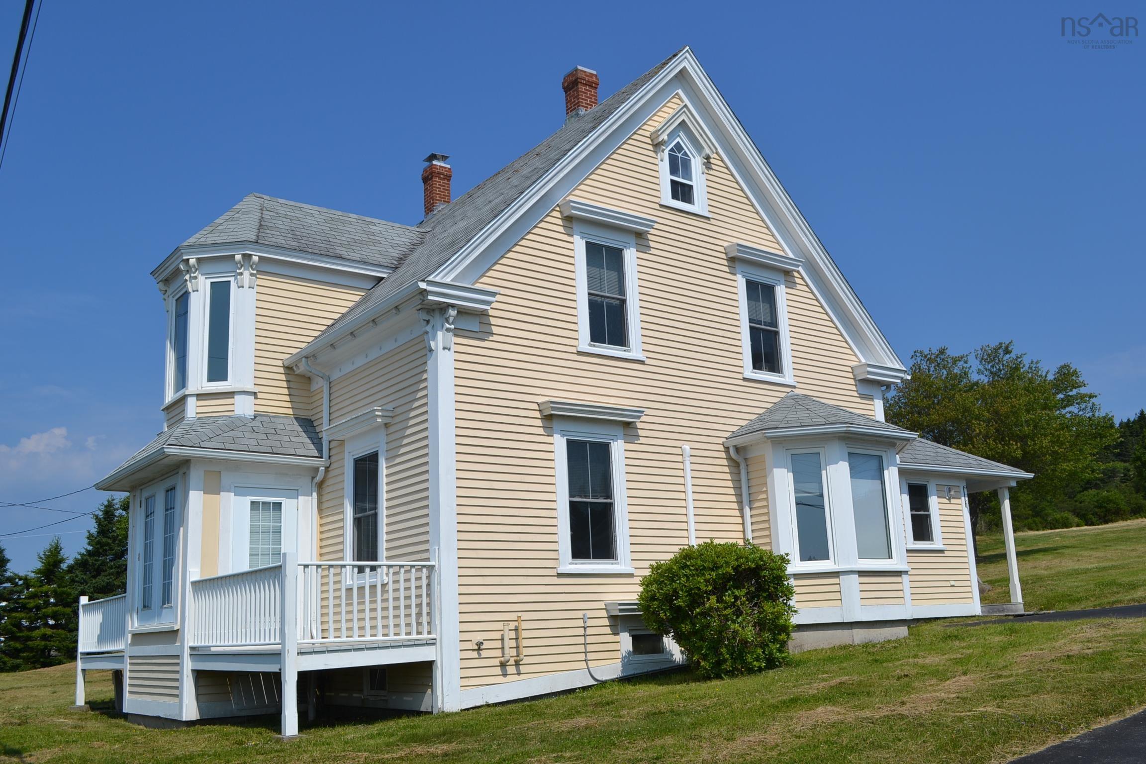 $699,000.00: 3964 332 Highway, Riverport