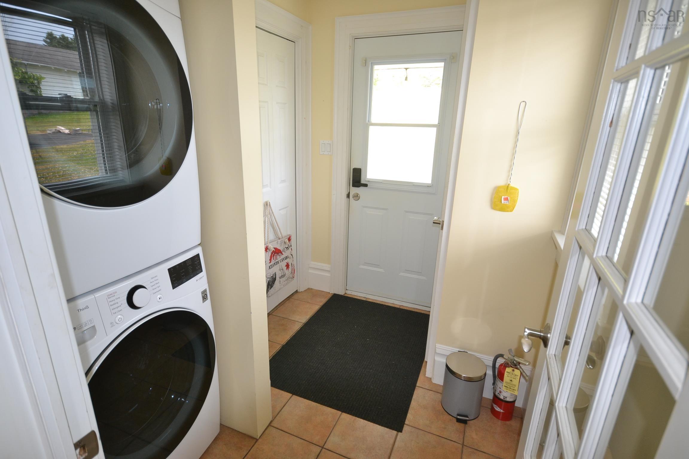 $699,000.00: 3964 332 Highway, Riverport