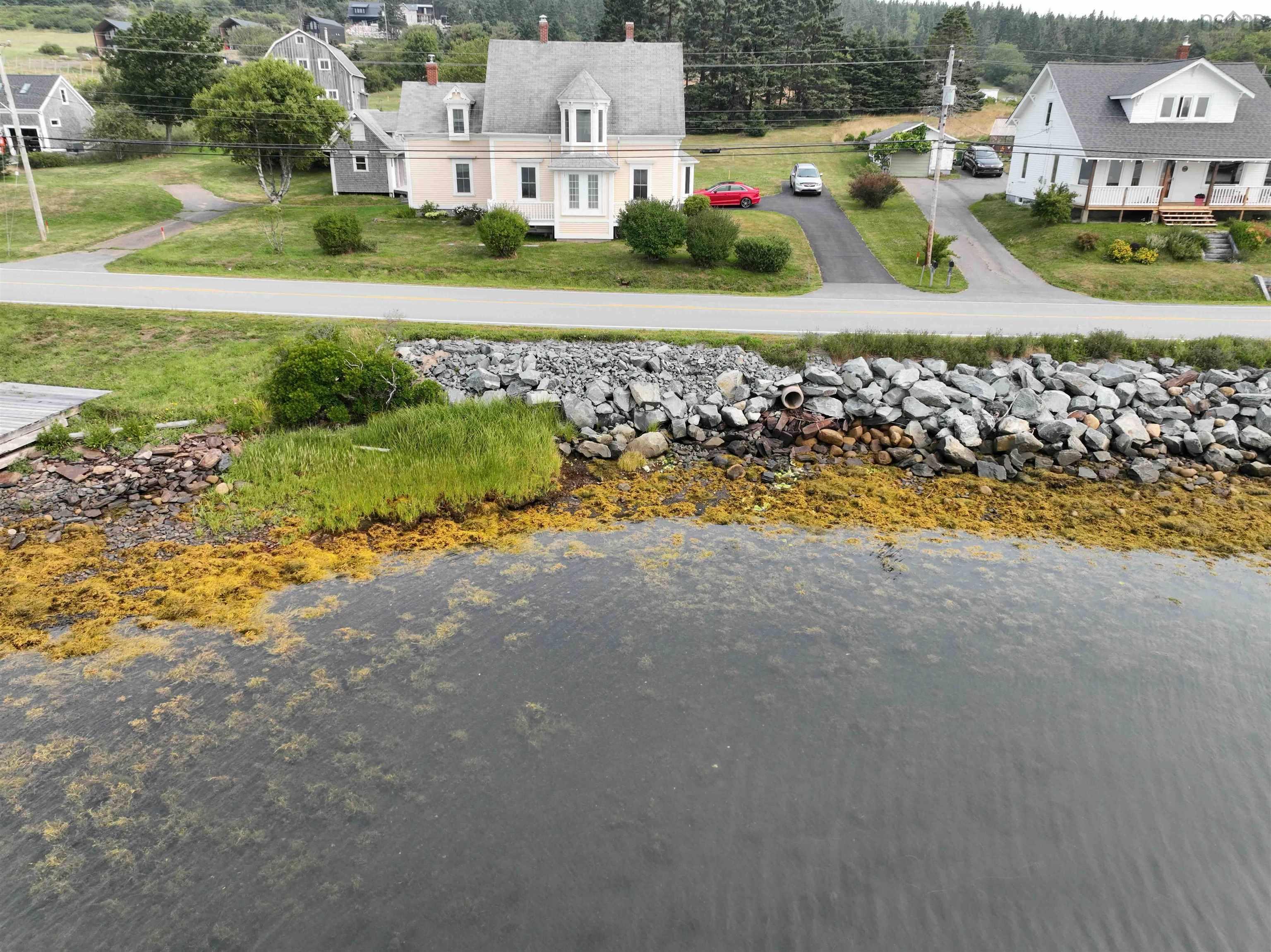 $699,000.00: 3964 332 Highway, Riverport