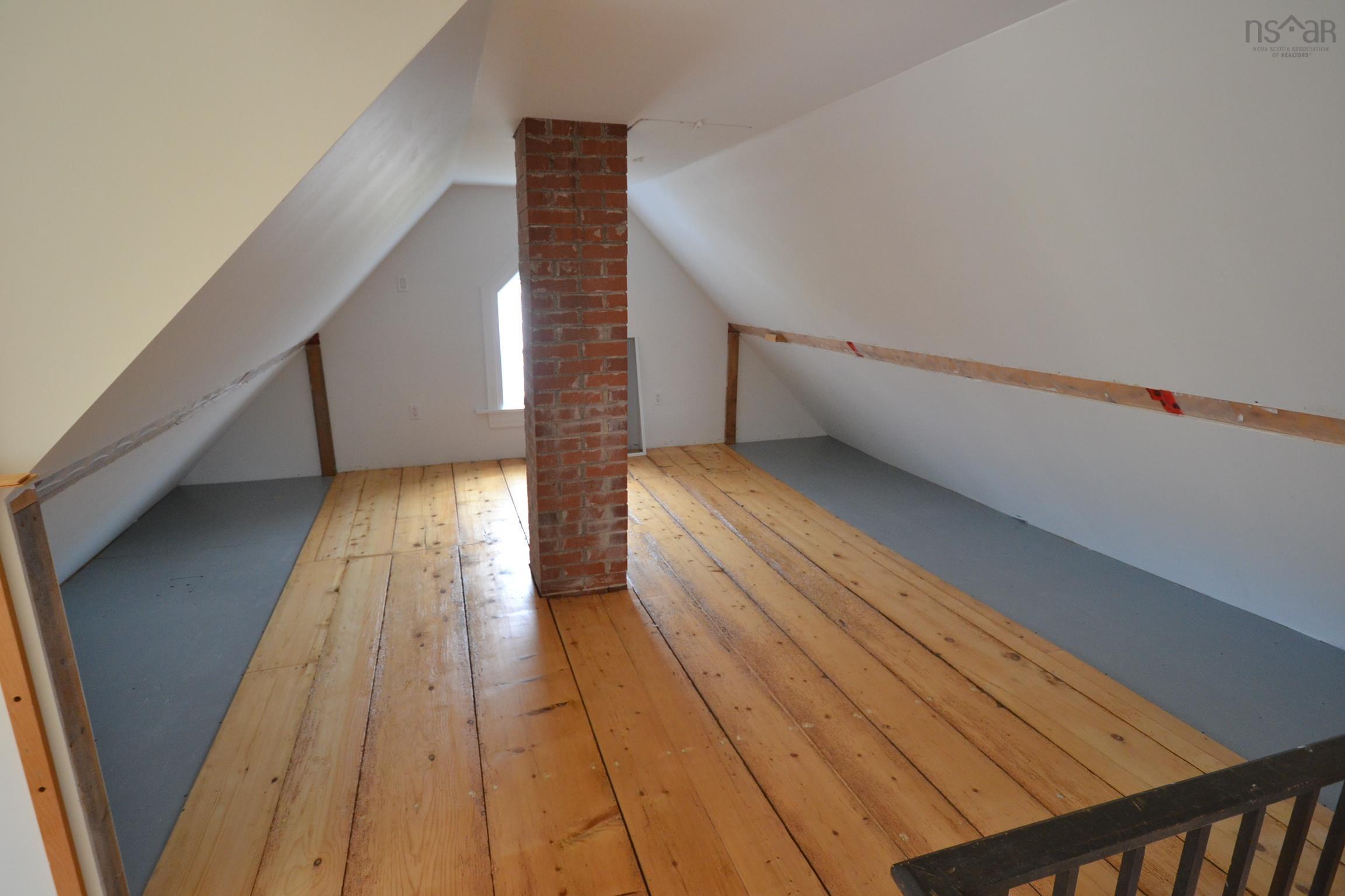 $699,000.00: 3964 332 Highway, Riverport