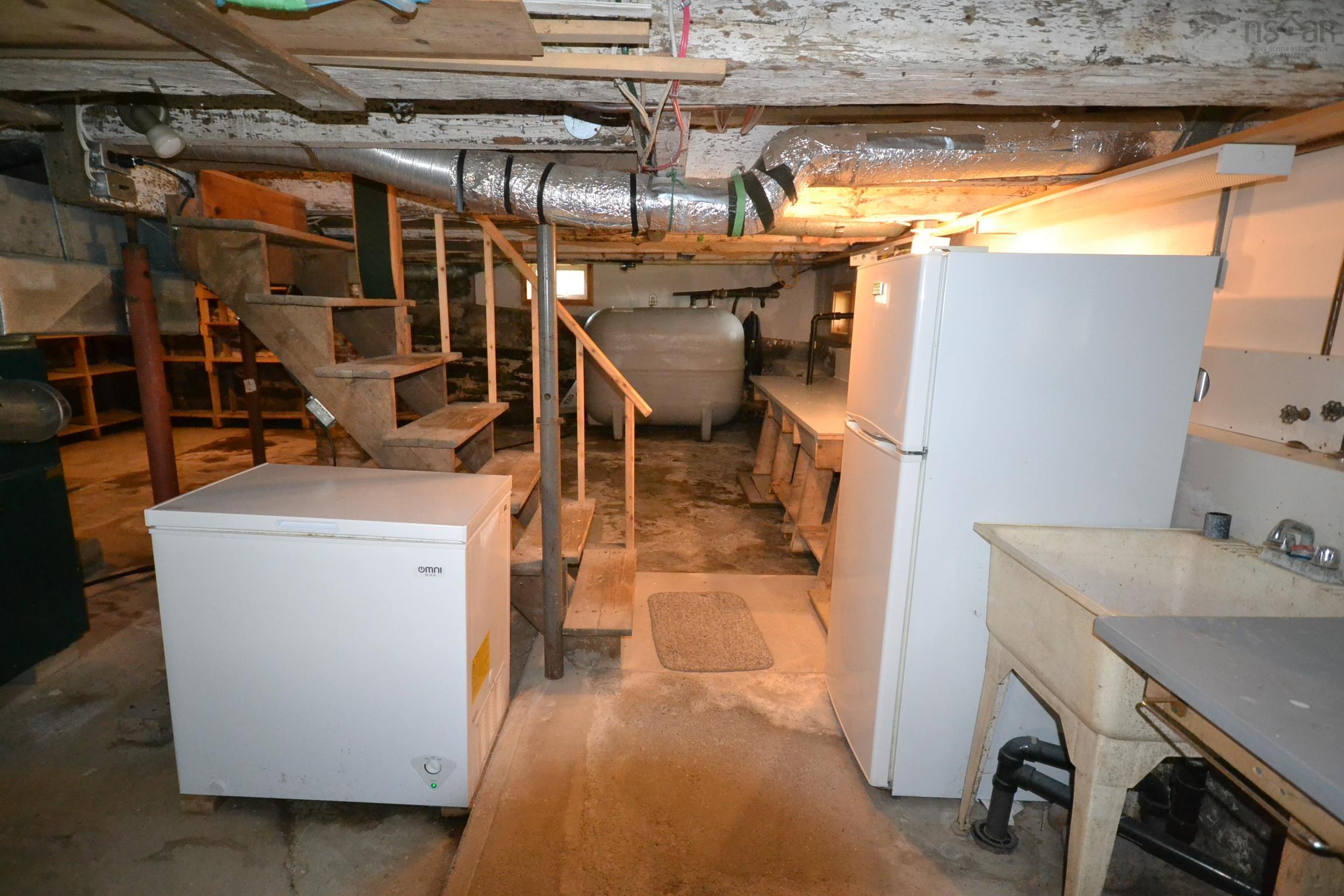 $699,000.00: 3964 332 Highway, Riverport