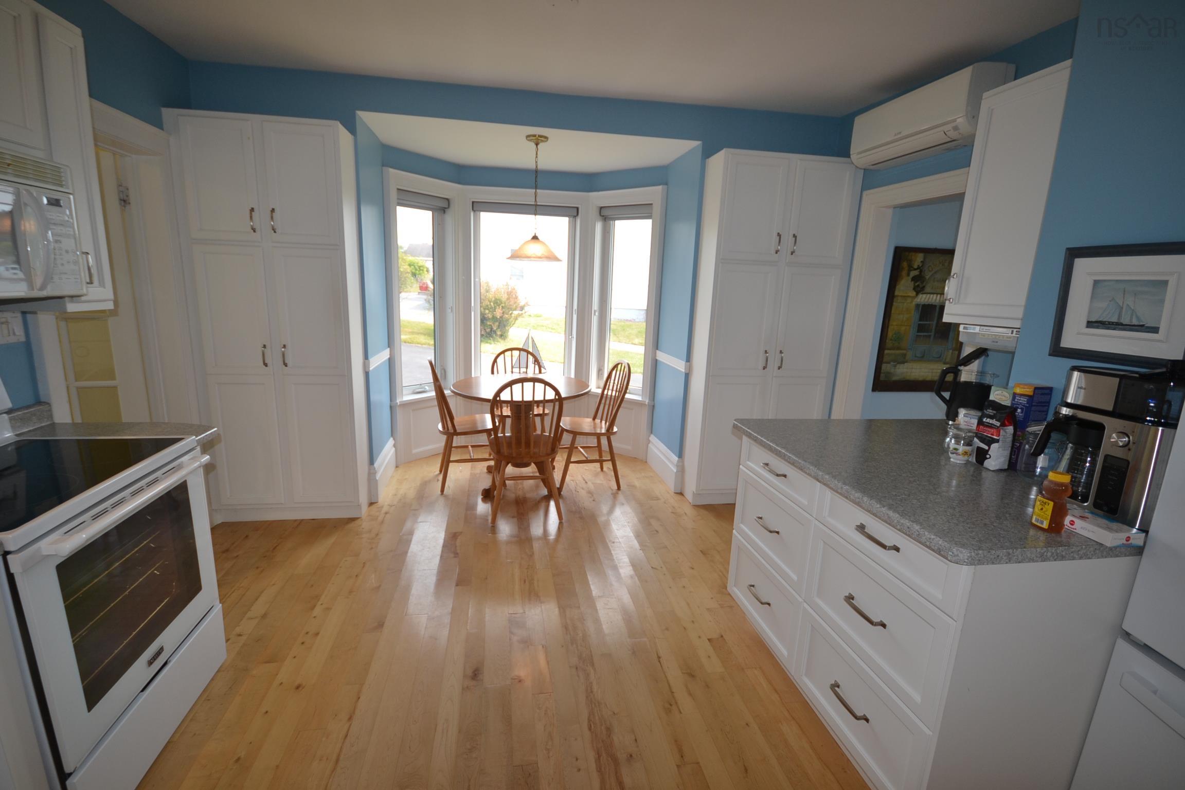 $699,000.00: 3964 332 Highway, Riverport