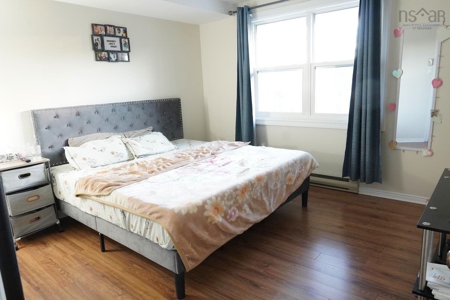 $369,900.00: 410 87 Kearney Lake Road, Halifax