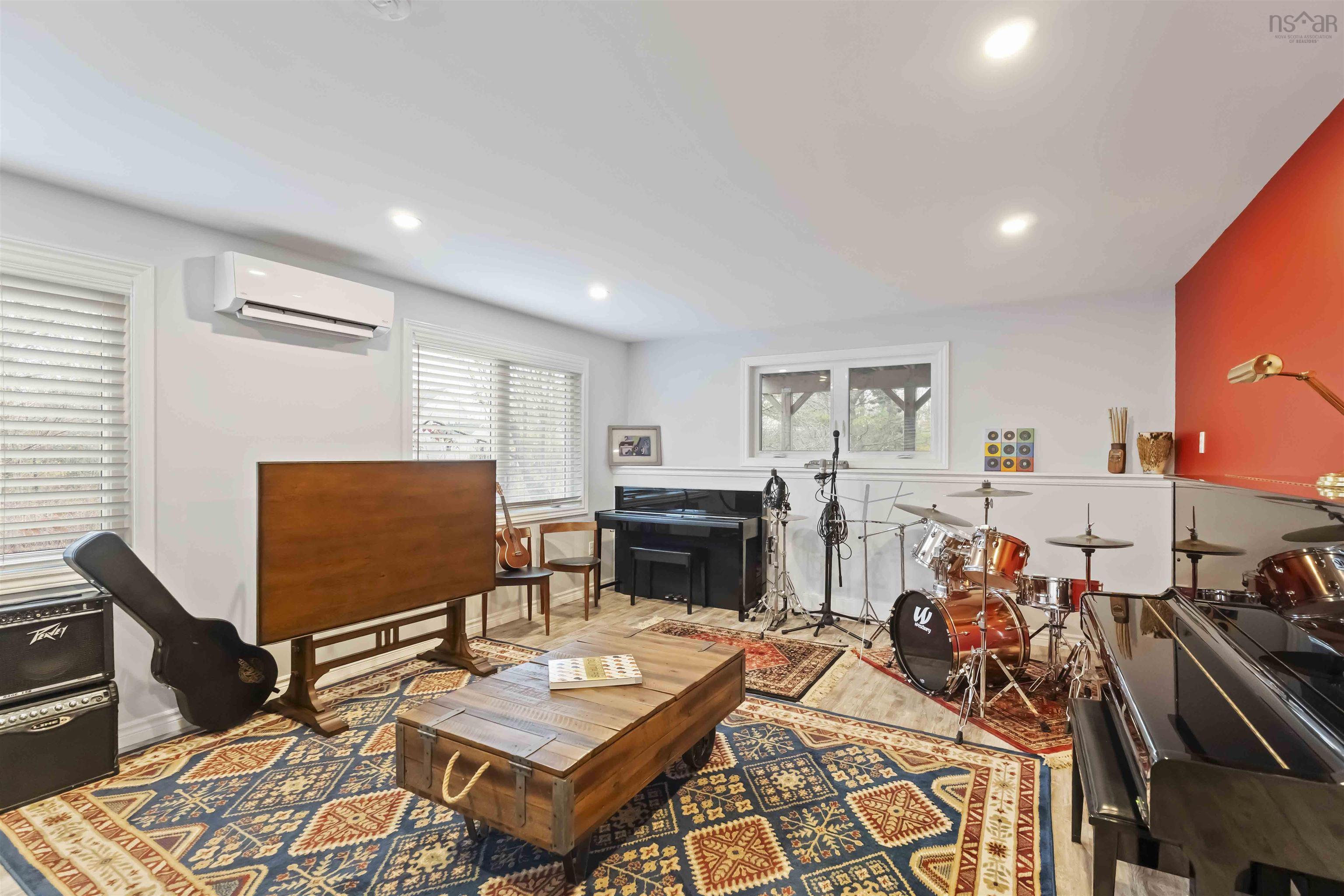 $617,000.00: 1064 High Street, Port Williams