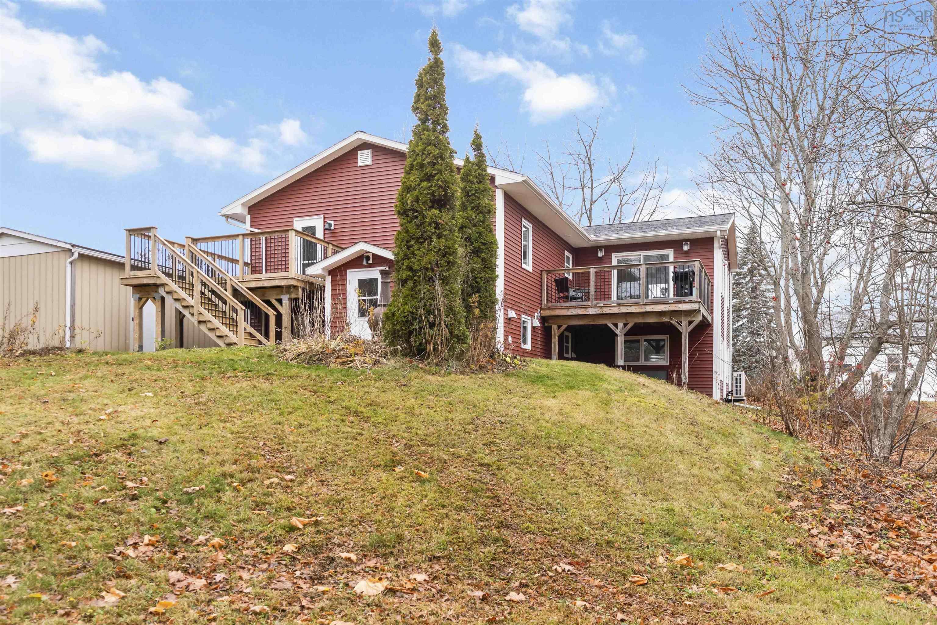 $617,000.00: 1064 High Street, Port Williams