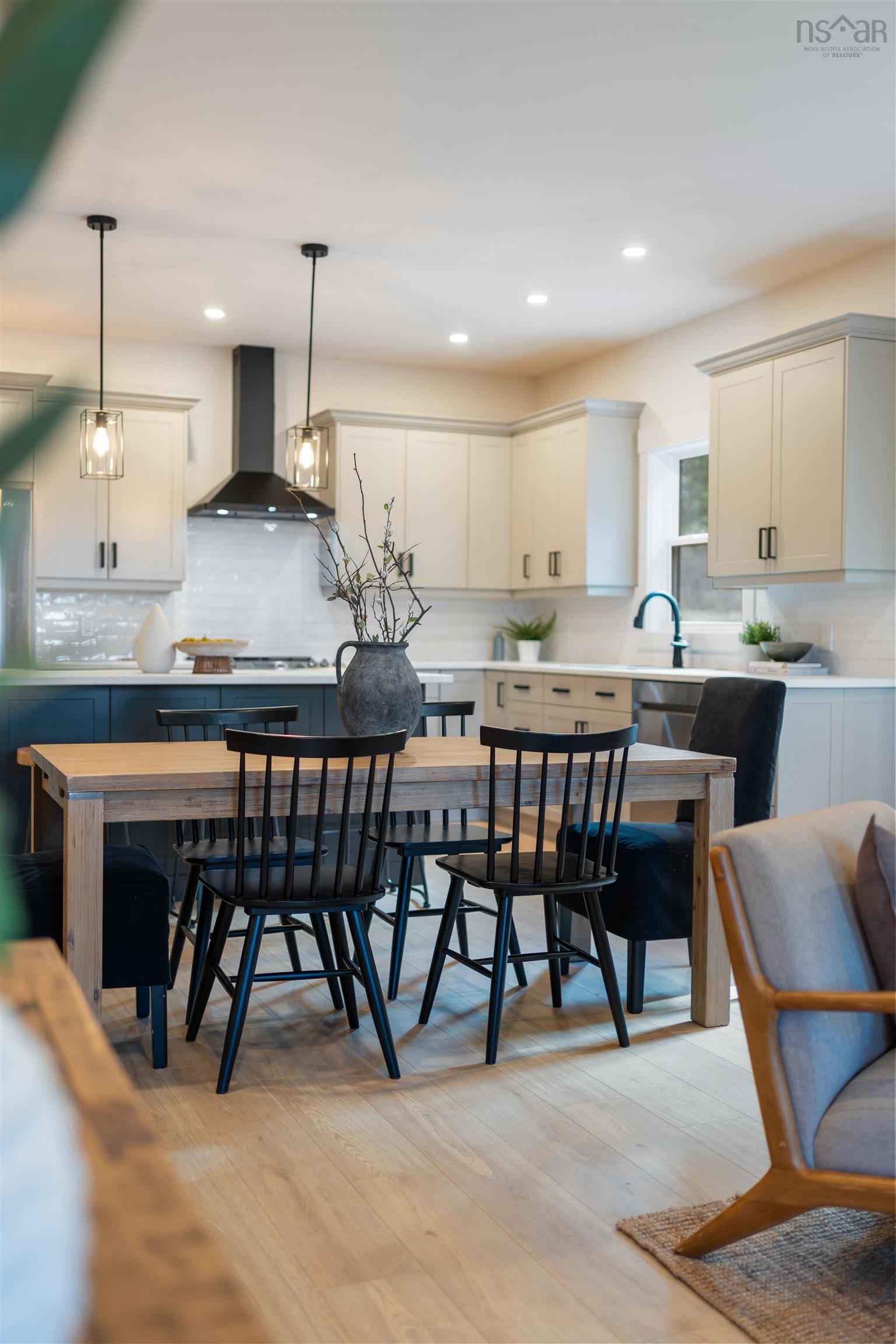 $595,900.00: 680 Kennedy Ridge, Hilden