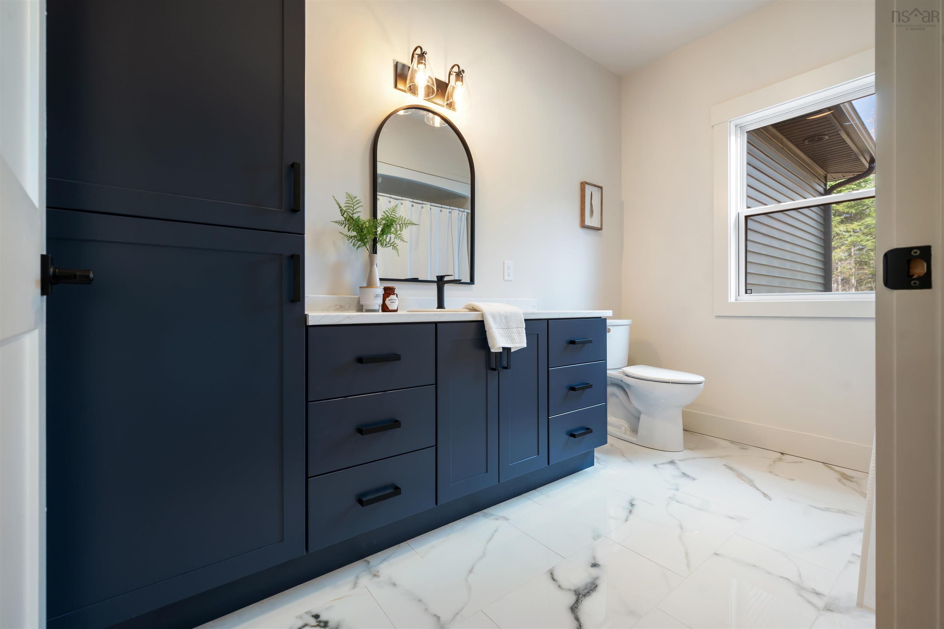 $595,900.00: 680 Kennedy Ridge, Hilden