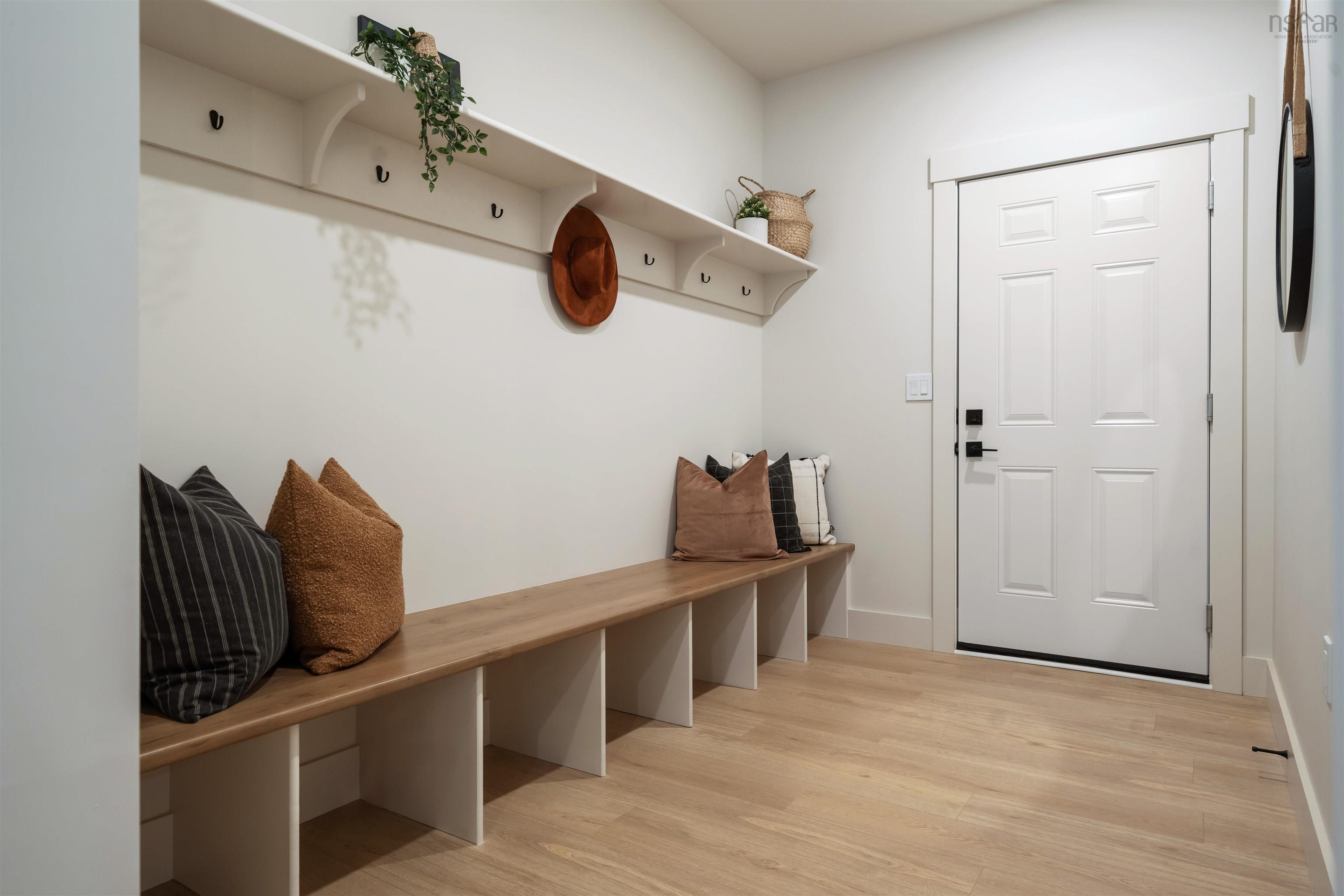 $595,900.00: 680 Kennedy Ridge, Hilden