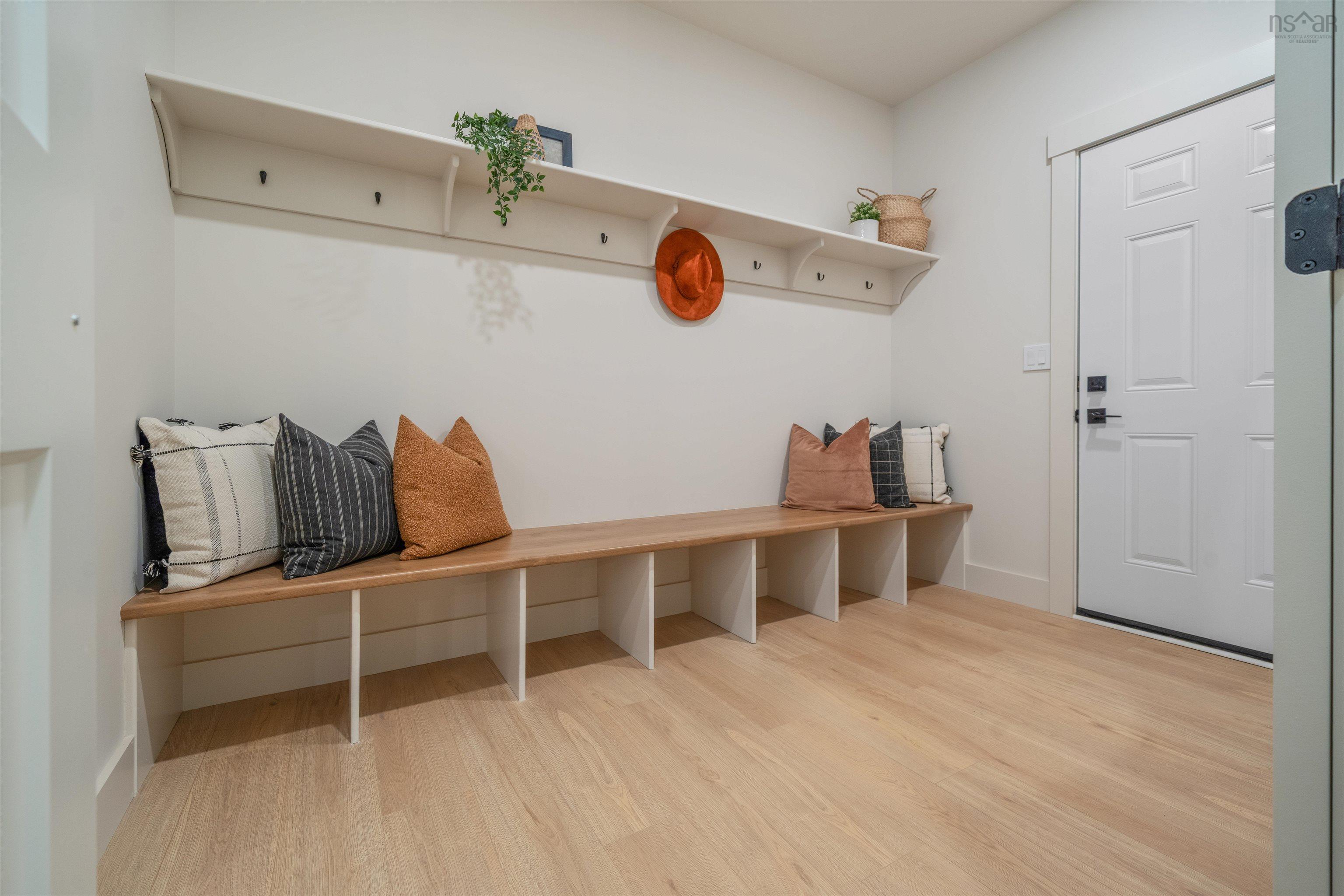 $595,900.00: 680 Kennedy Ridge, Hilden