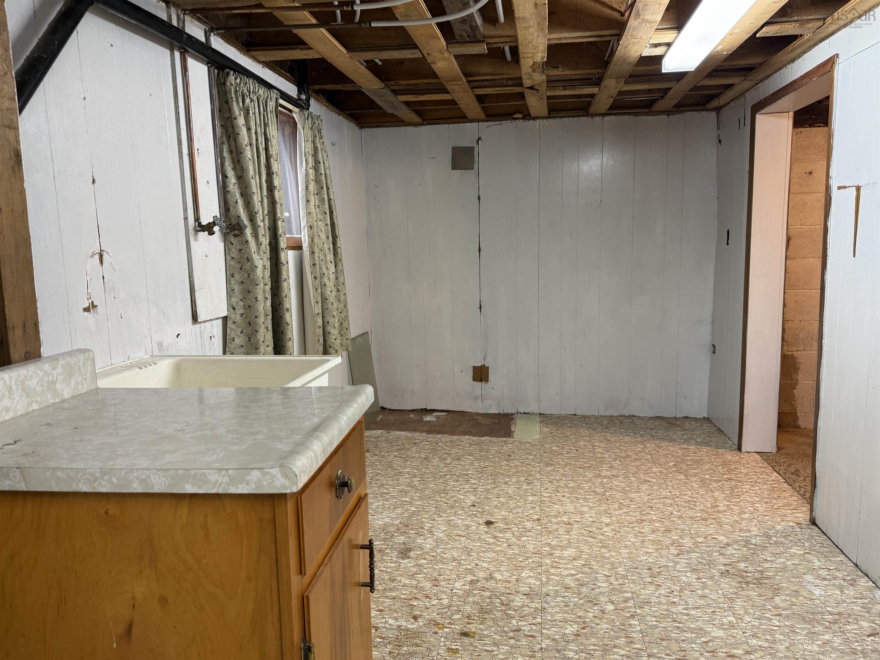 $234,500.00: 6118 Hwy 4, Linacy