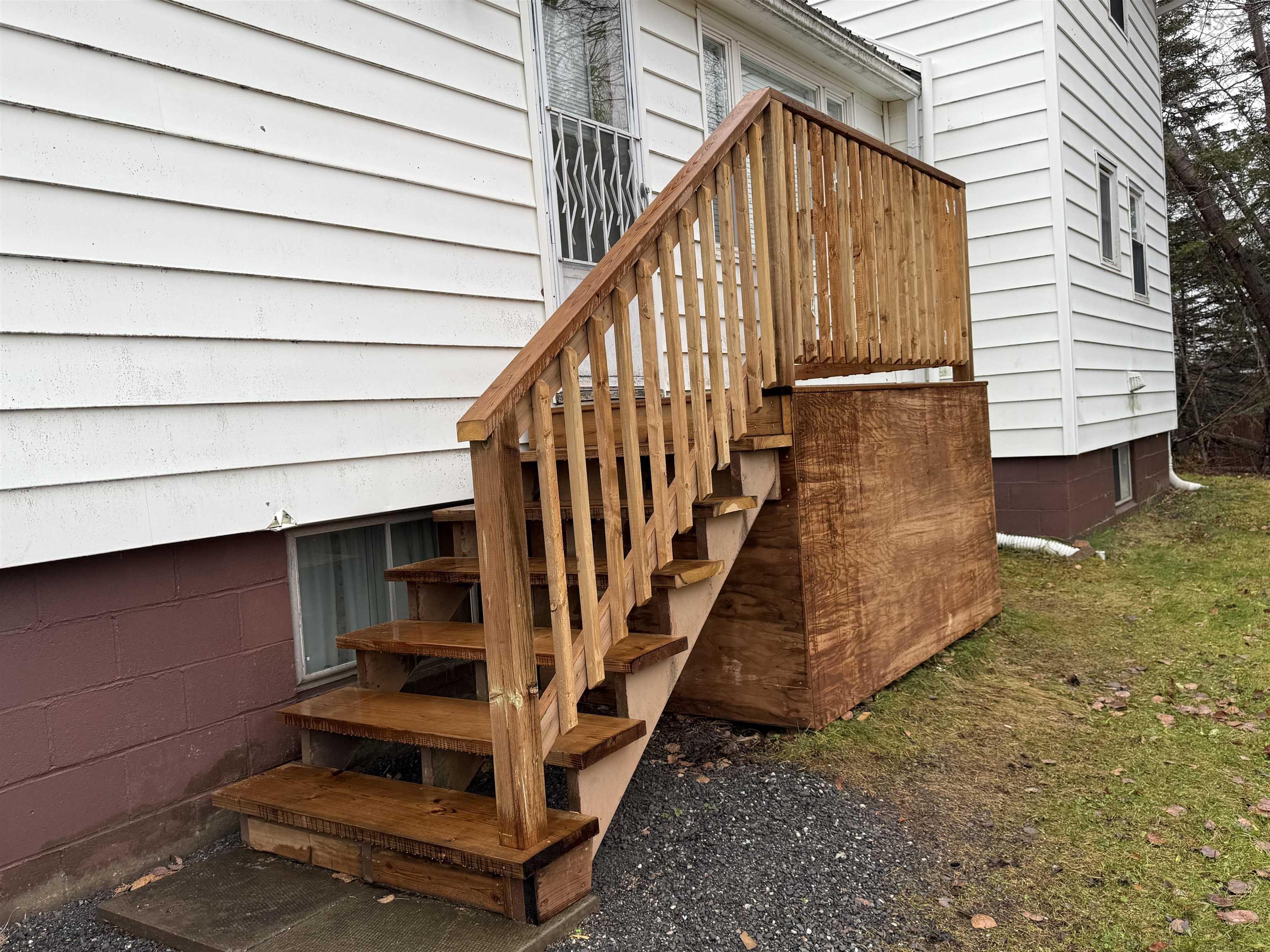 $234,500.00: 6118 Hwy 4, Linacy