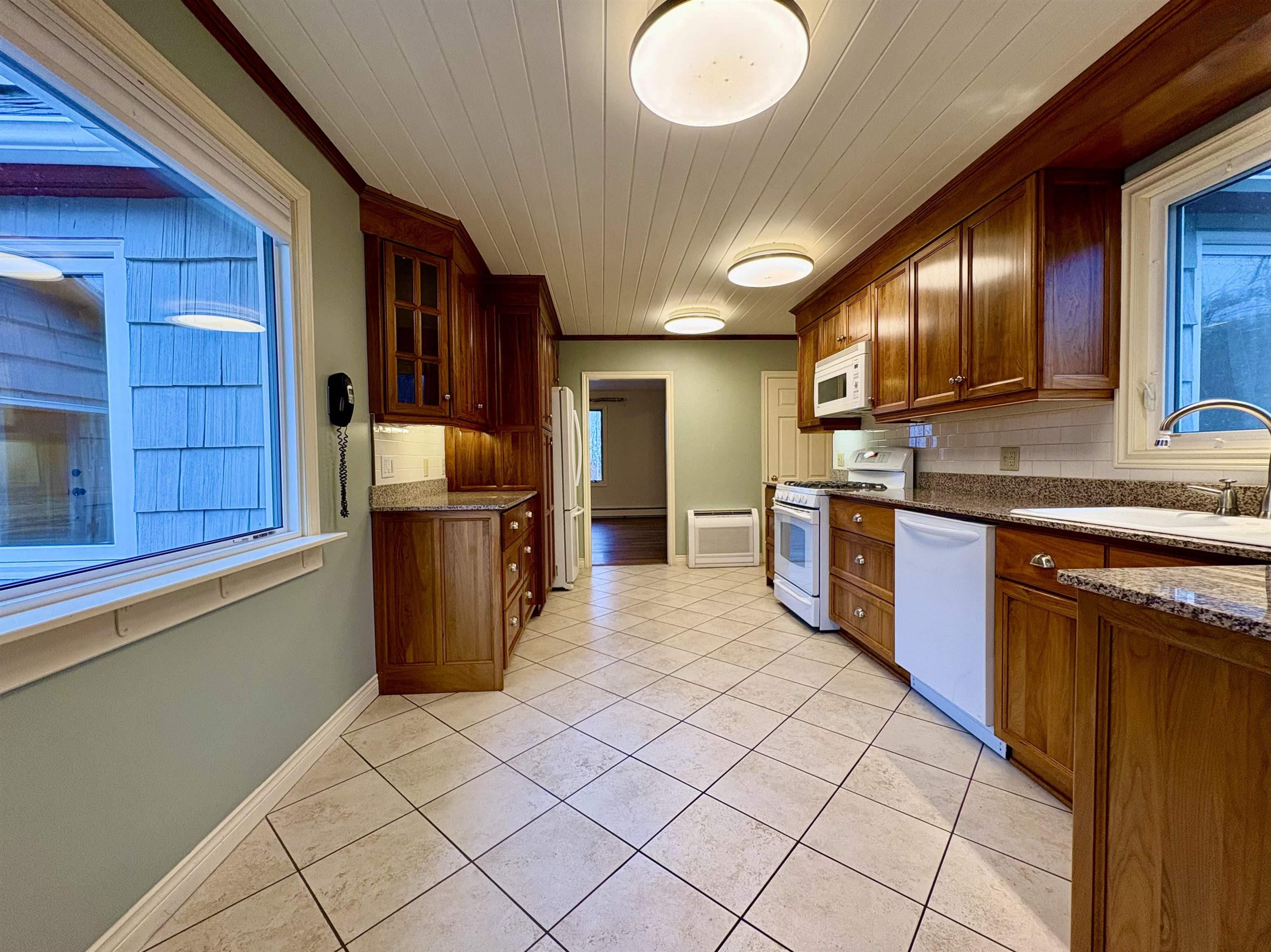 $600,000.00: 5632 Little Harbour Road, Little Harbour