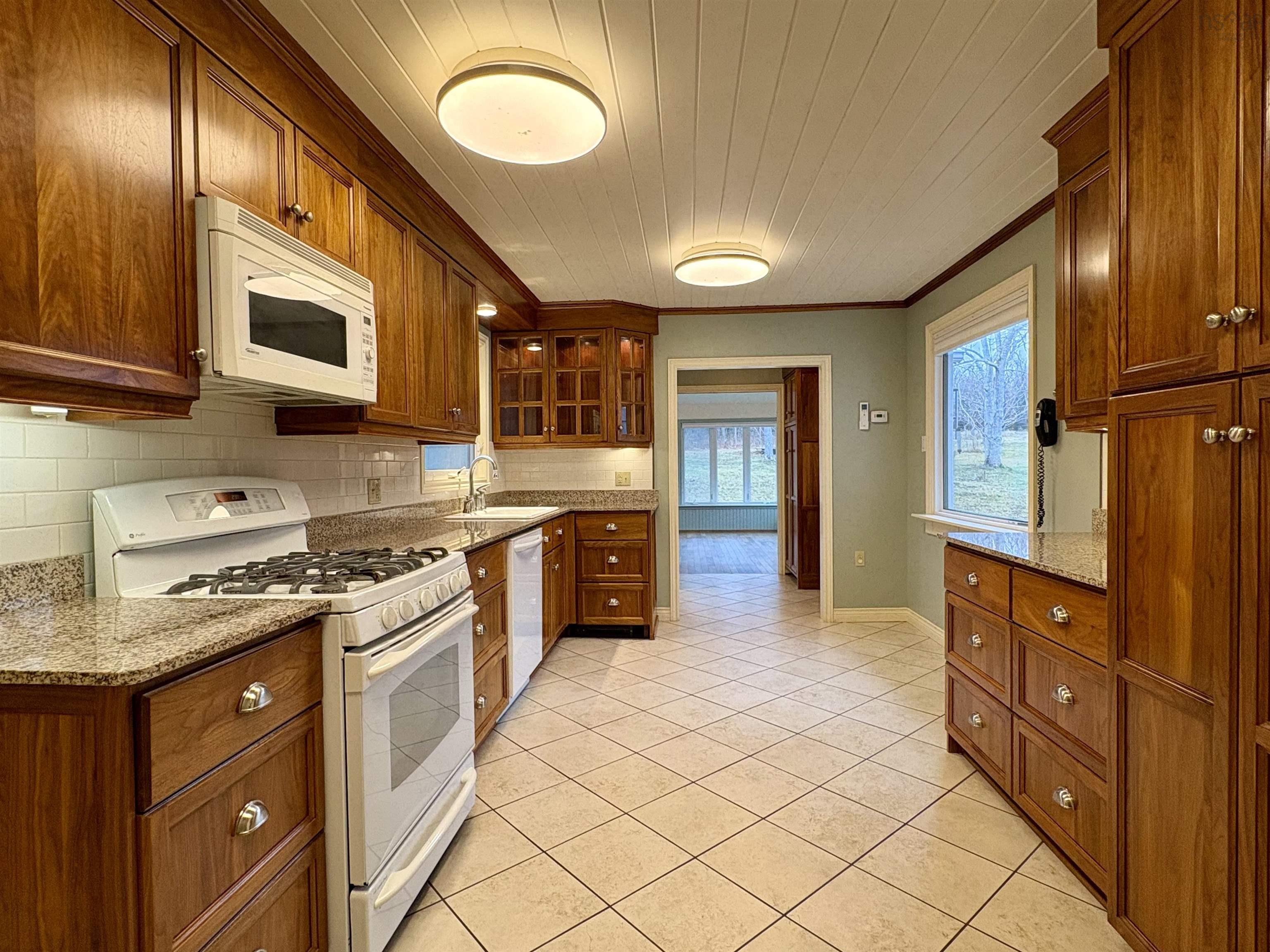 $600,000.00: 5632 Little Harbour Road, Little Harbour