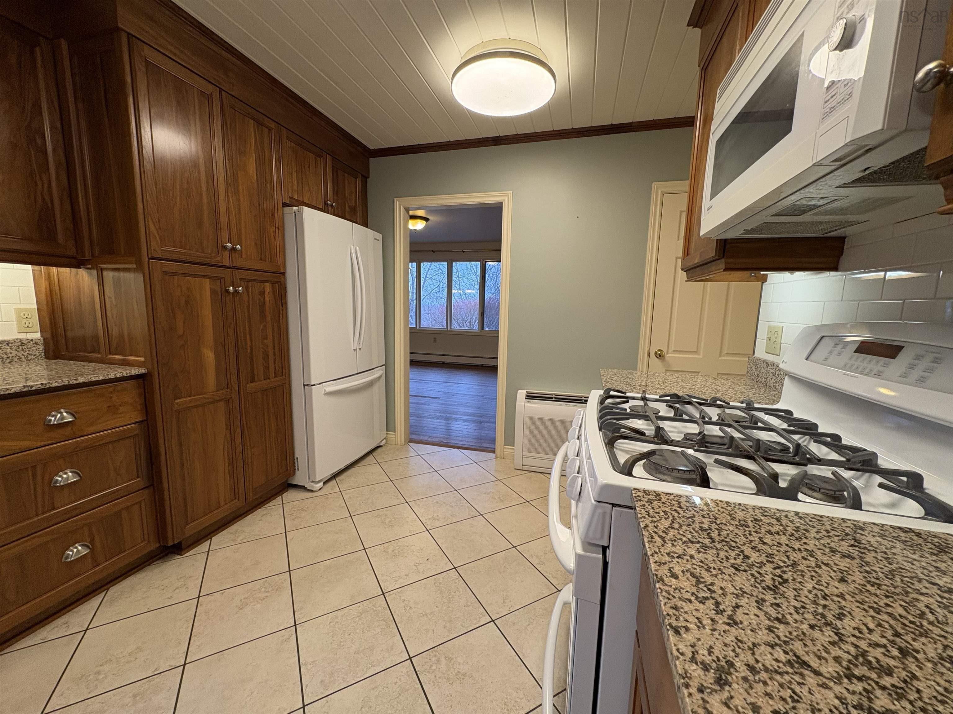 $600,000.00: 5632 Little Harbour Road, Little Harbour