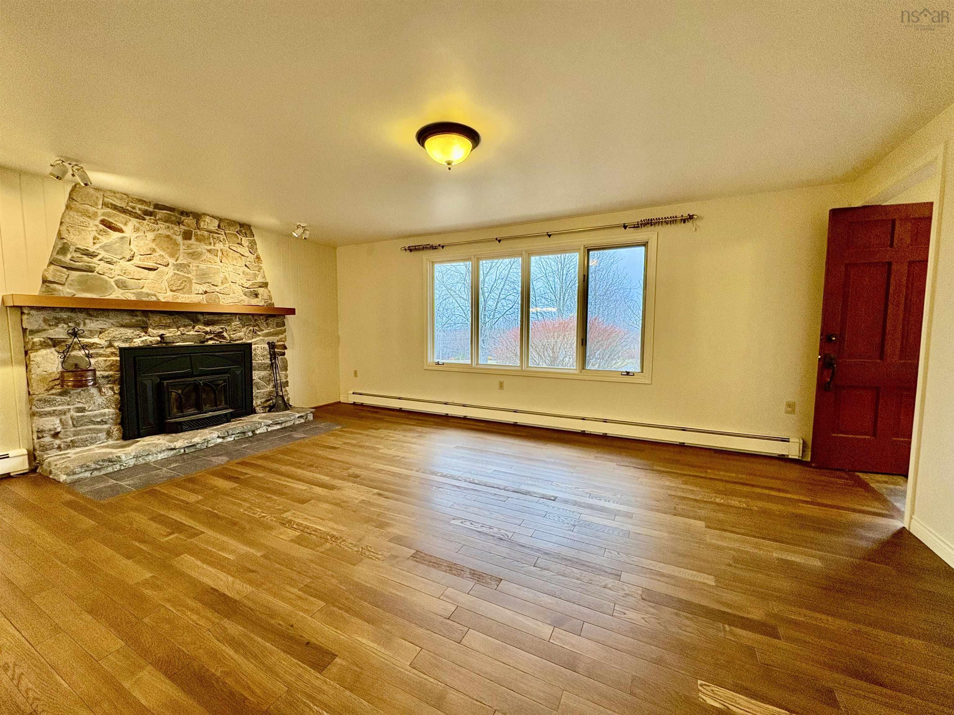 $600,000.00: 5632 Little Harbour Road, Little Harbour