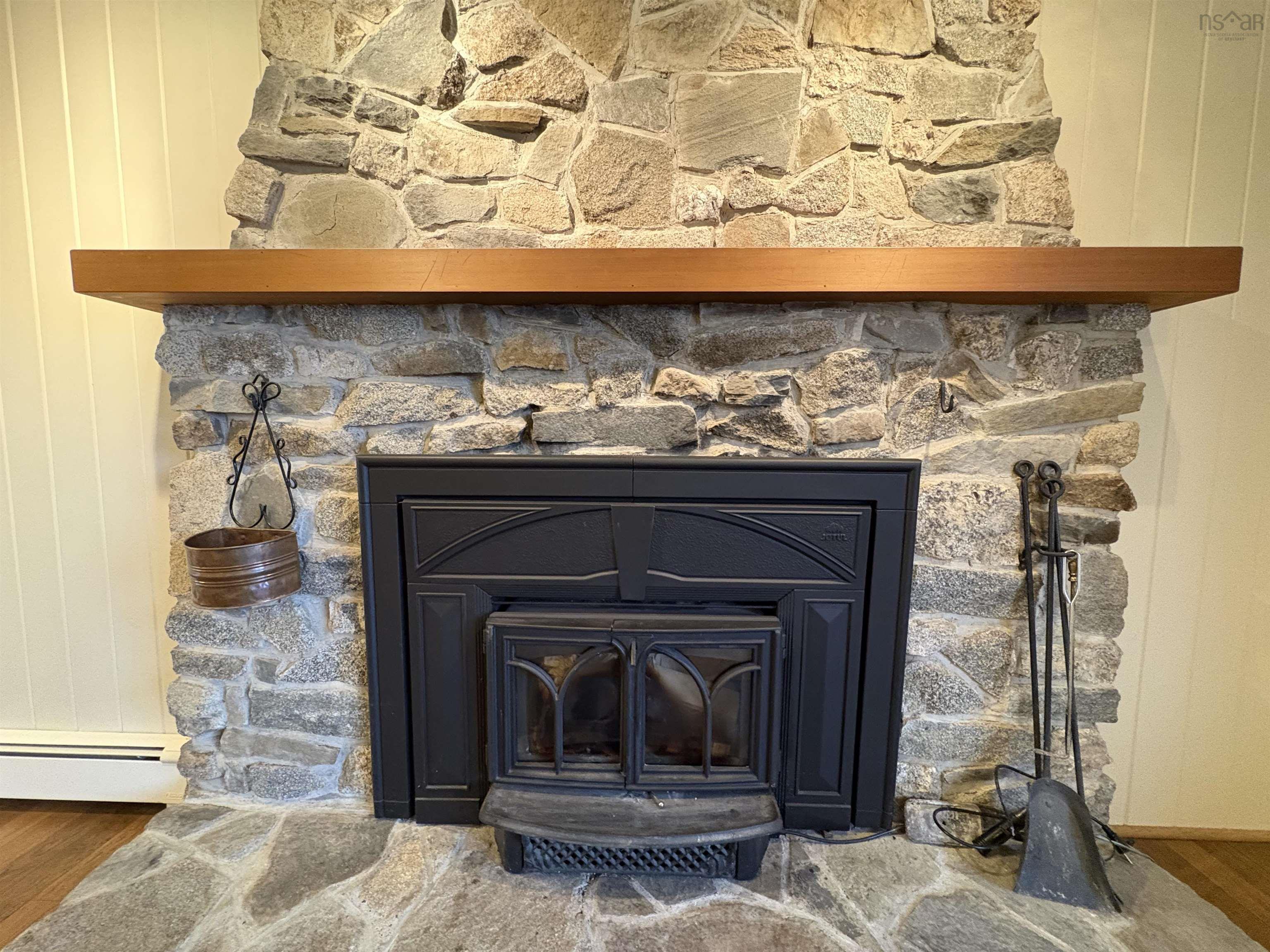 $600,000.00: 5632 Little Harbour Road, Little Harbour