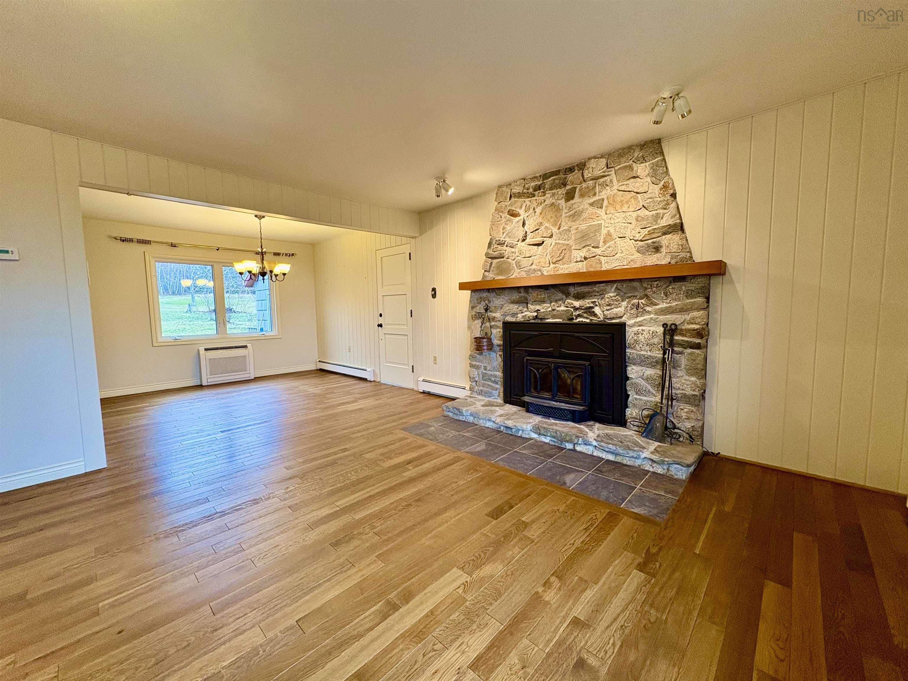 $600,000.00: 5632 Little Harbour Road, Little Harbour