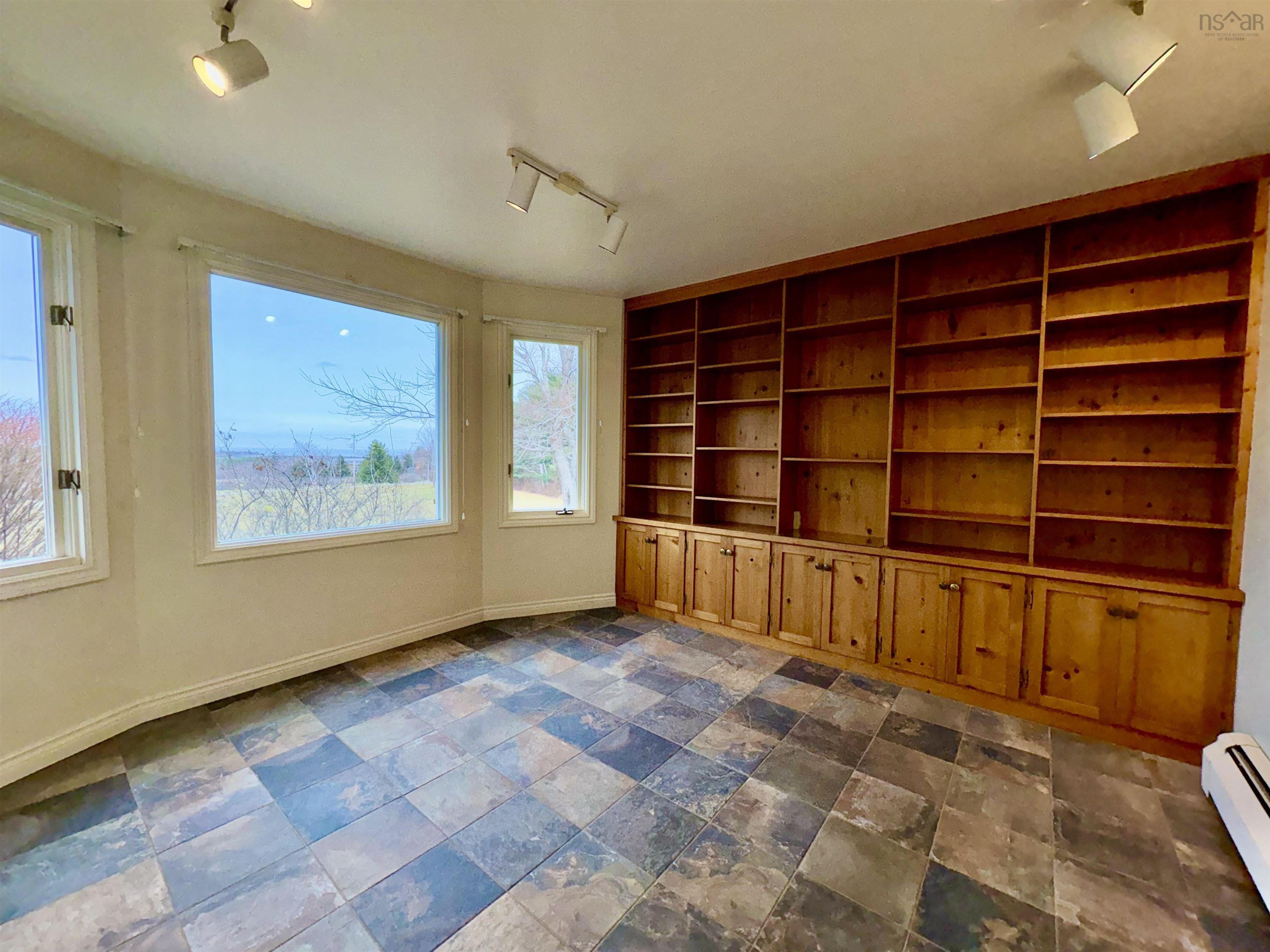 $600,000.00: 5632 Little Harbour Road, Little Harbour