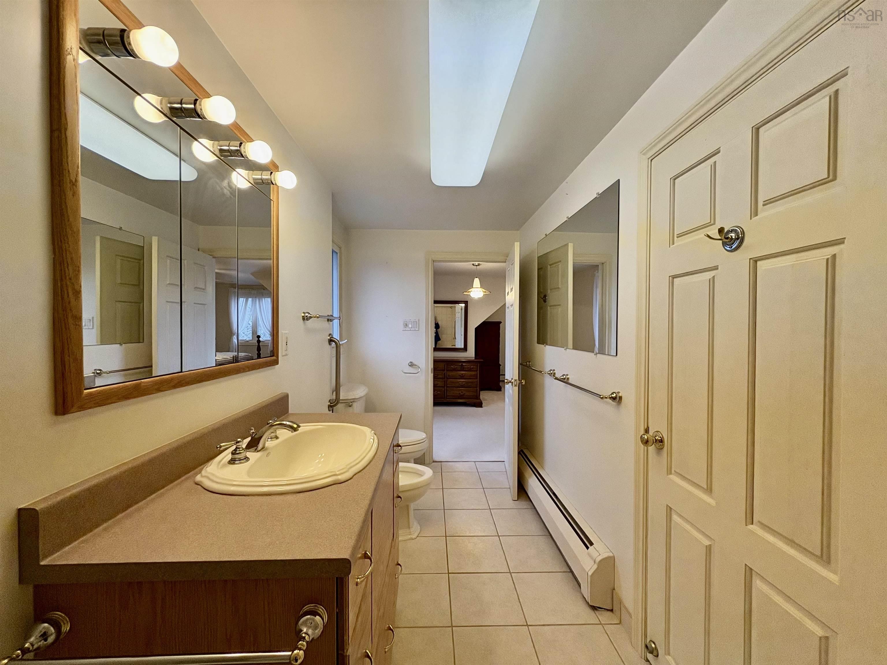 $600,000.00: 5632 Little Harbour Road, Little Harbour