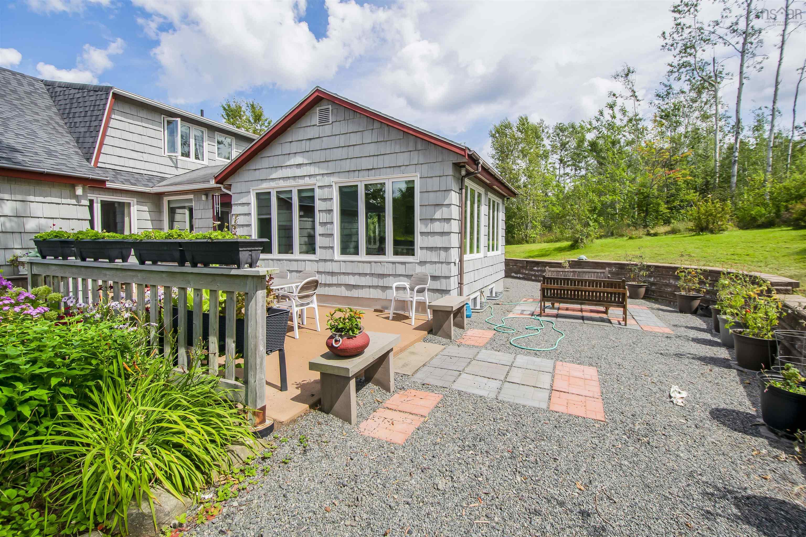 $600,000.00: 5632 Little Harbour Road, Little Harbour