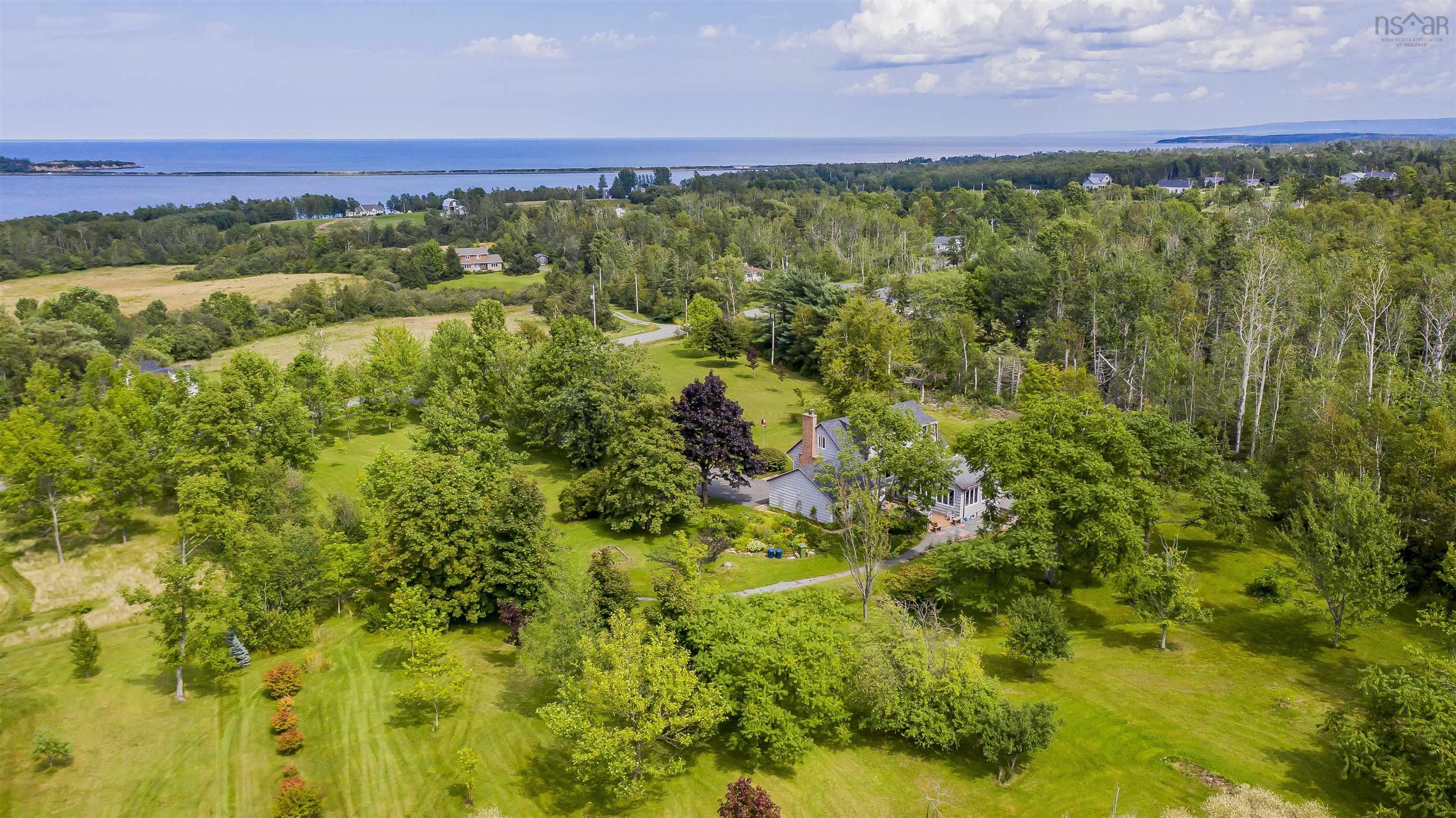 $600,000.00: 5632 Little Harbour Road, Little Harbour