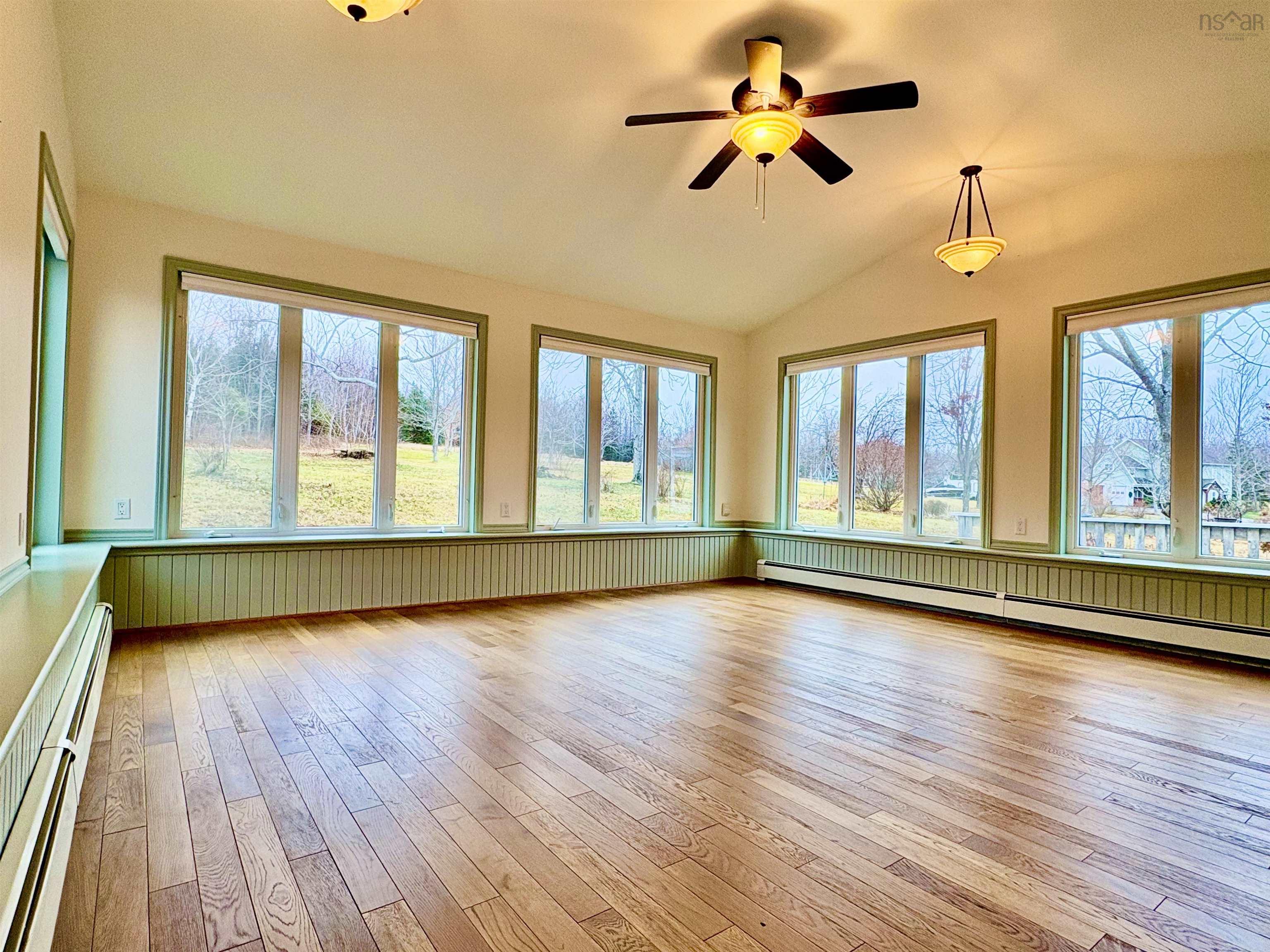 $600,000.00: 5632 Little Harbour Road, Little Harbour