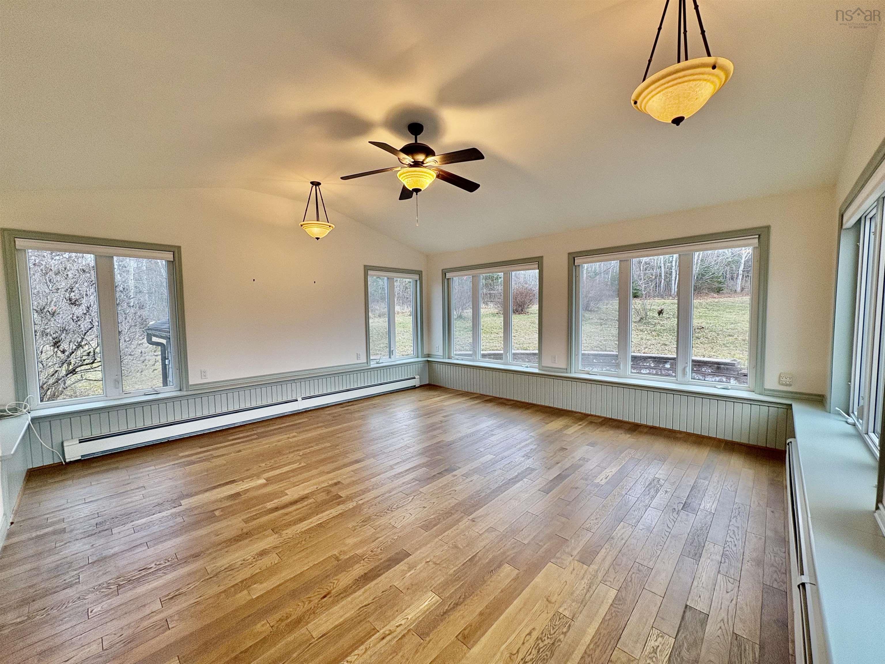 $600,000.00: 5632 Little Harbour Road, Little Harbour