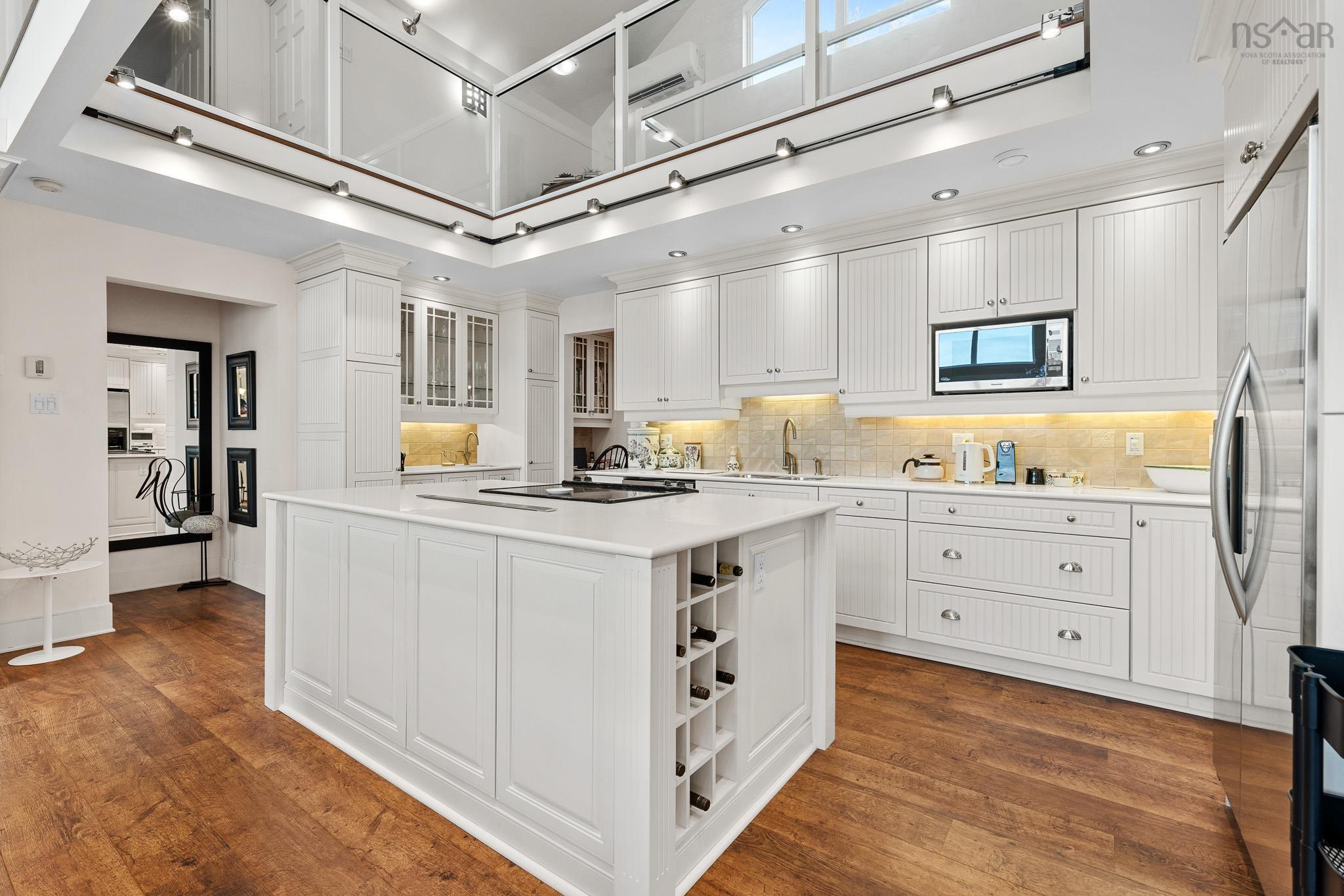 $825,000.00: 1114 Mackenzie Point Road, West Bay Marshes