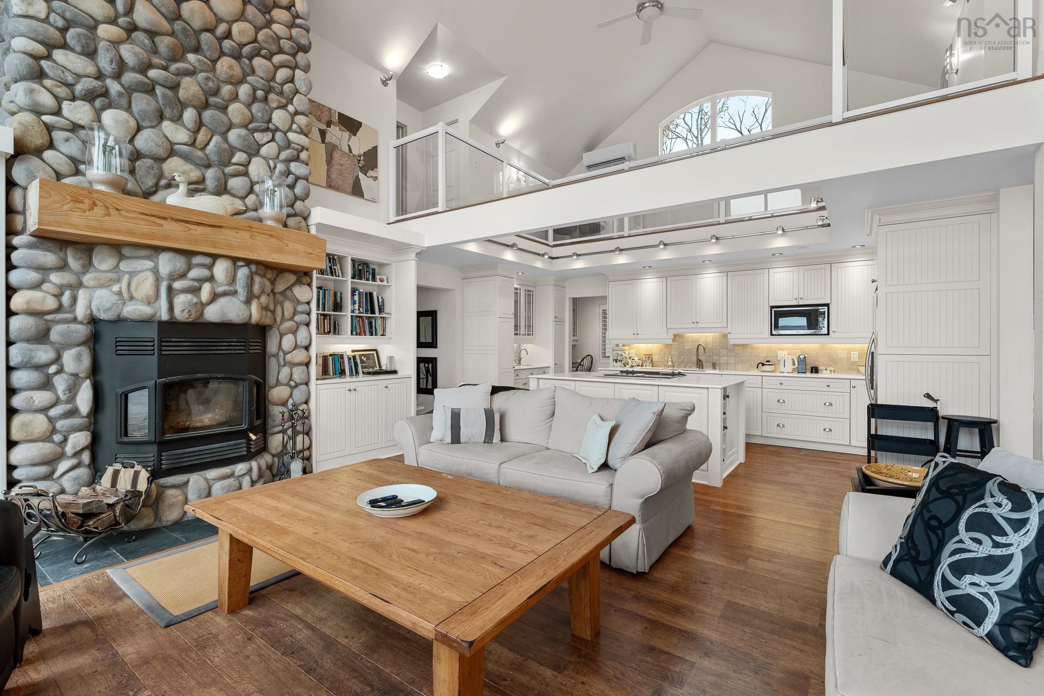 $825,000.00: 1114 Mackenzie Point Road, West Bay Marshes