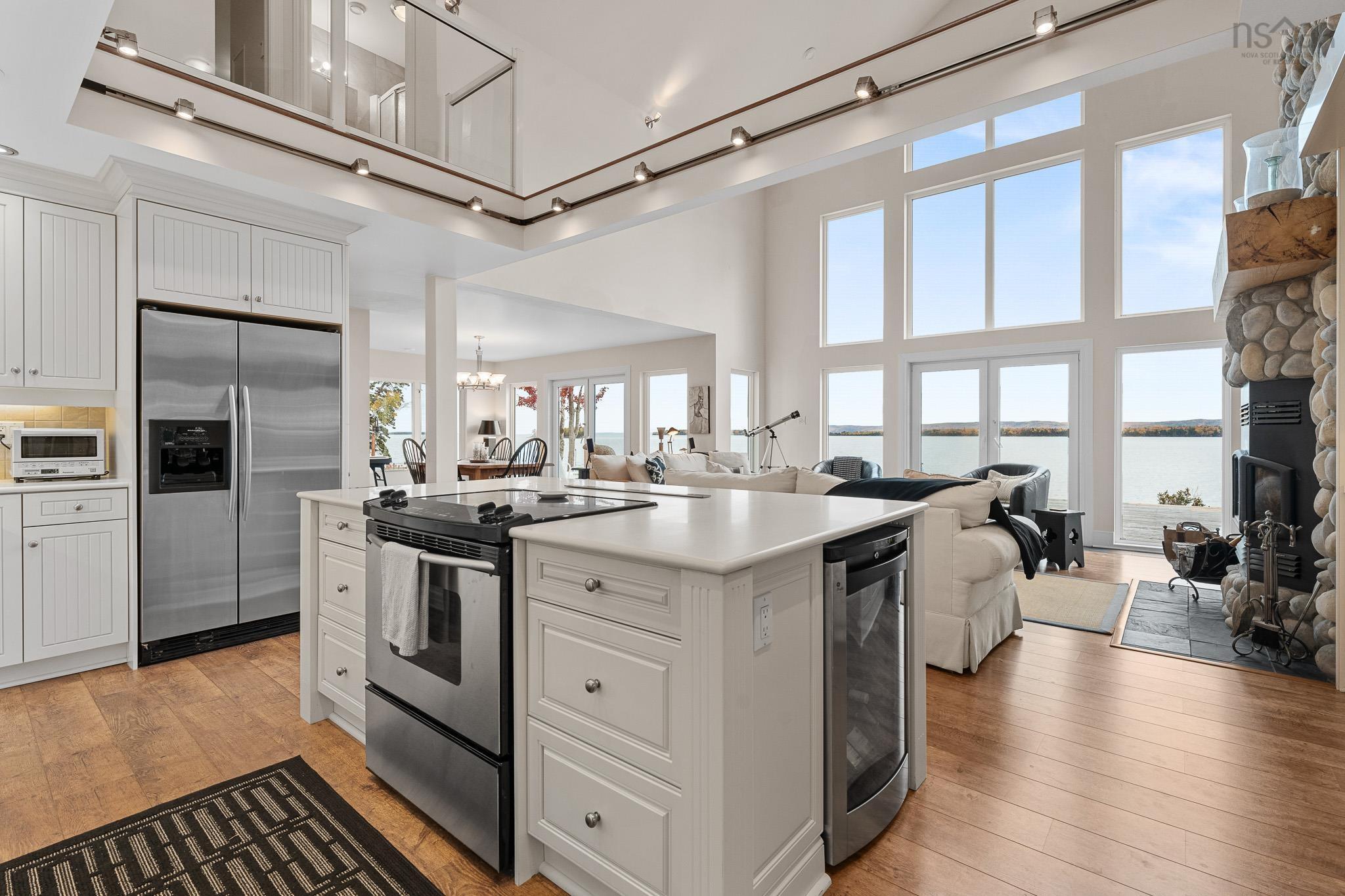 $825,000.00: 1114 Mackenzie Point Road, West Bay Marshes