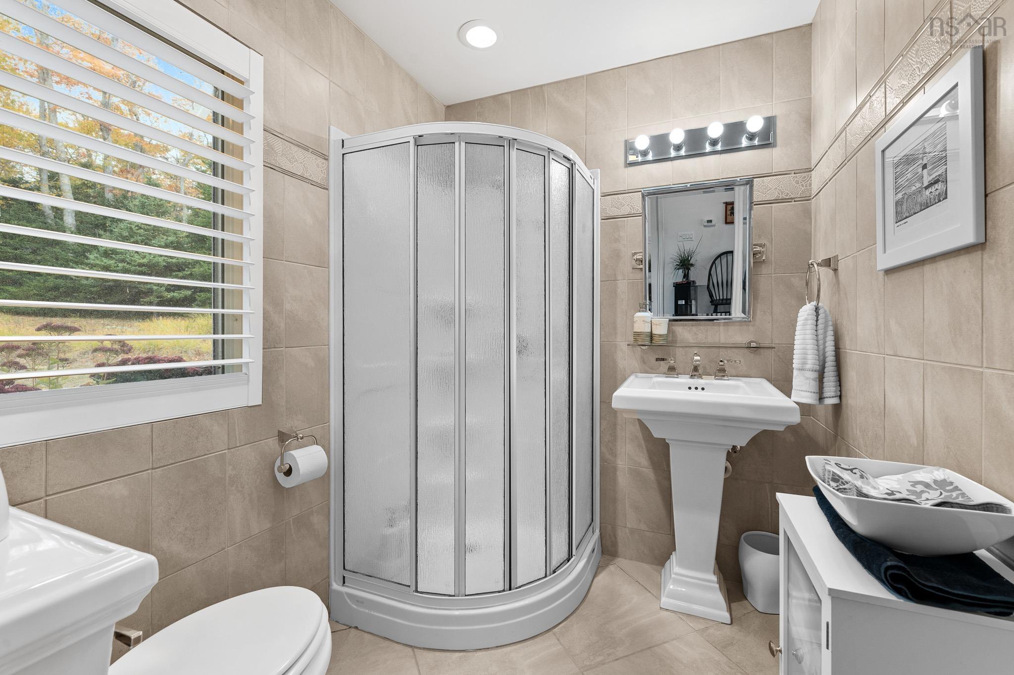 $825,000.00: 1114 Mackenzie Point Road, West Bay Marshes