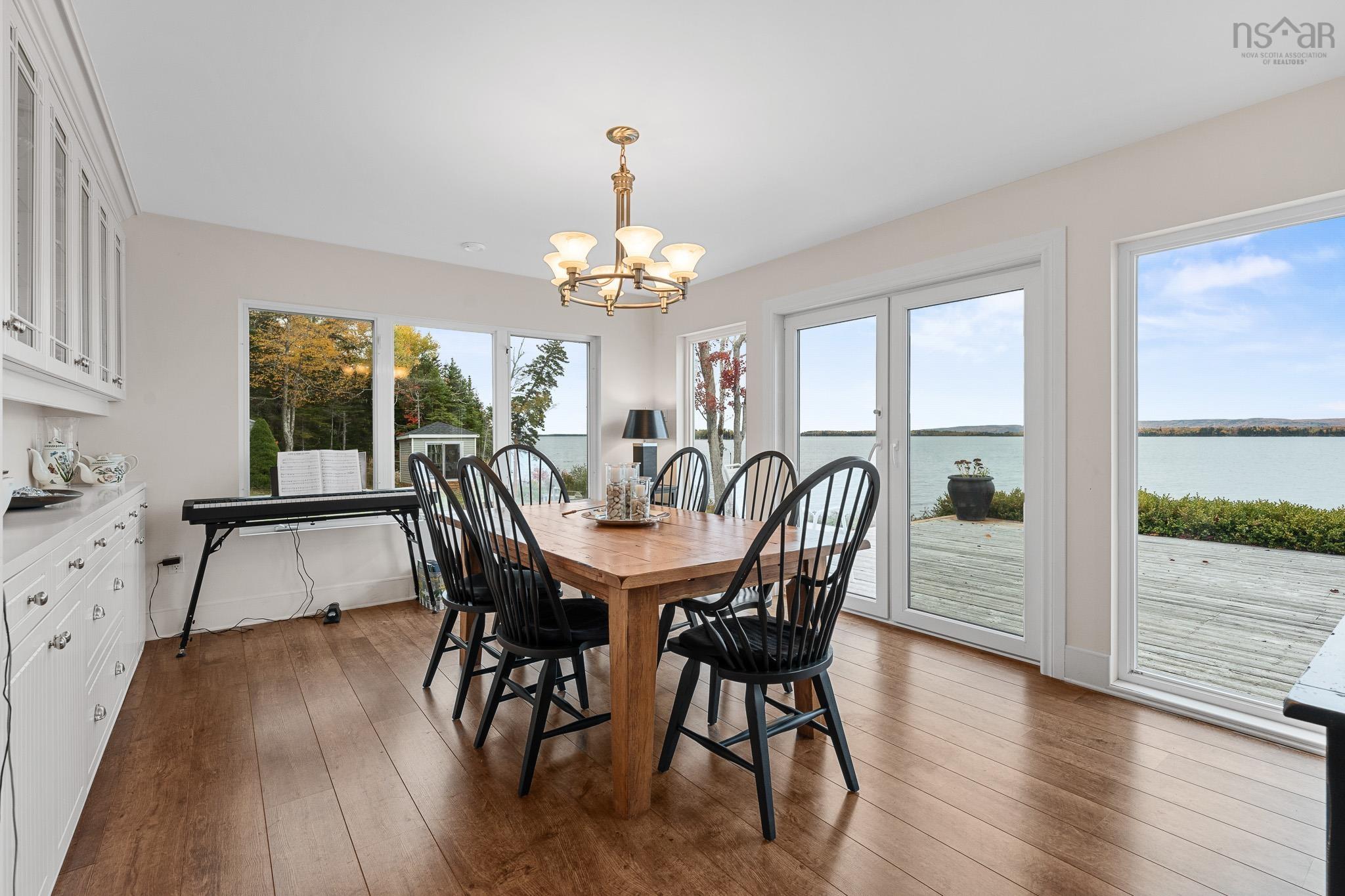 $825,000.00: 1114 Mackenzie Point Road, West Bay Marshes