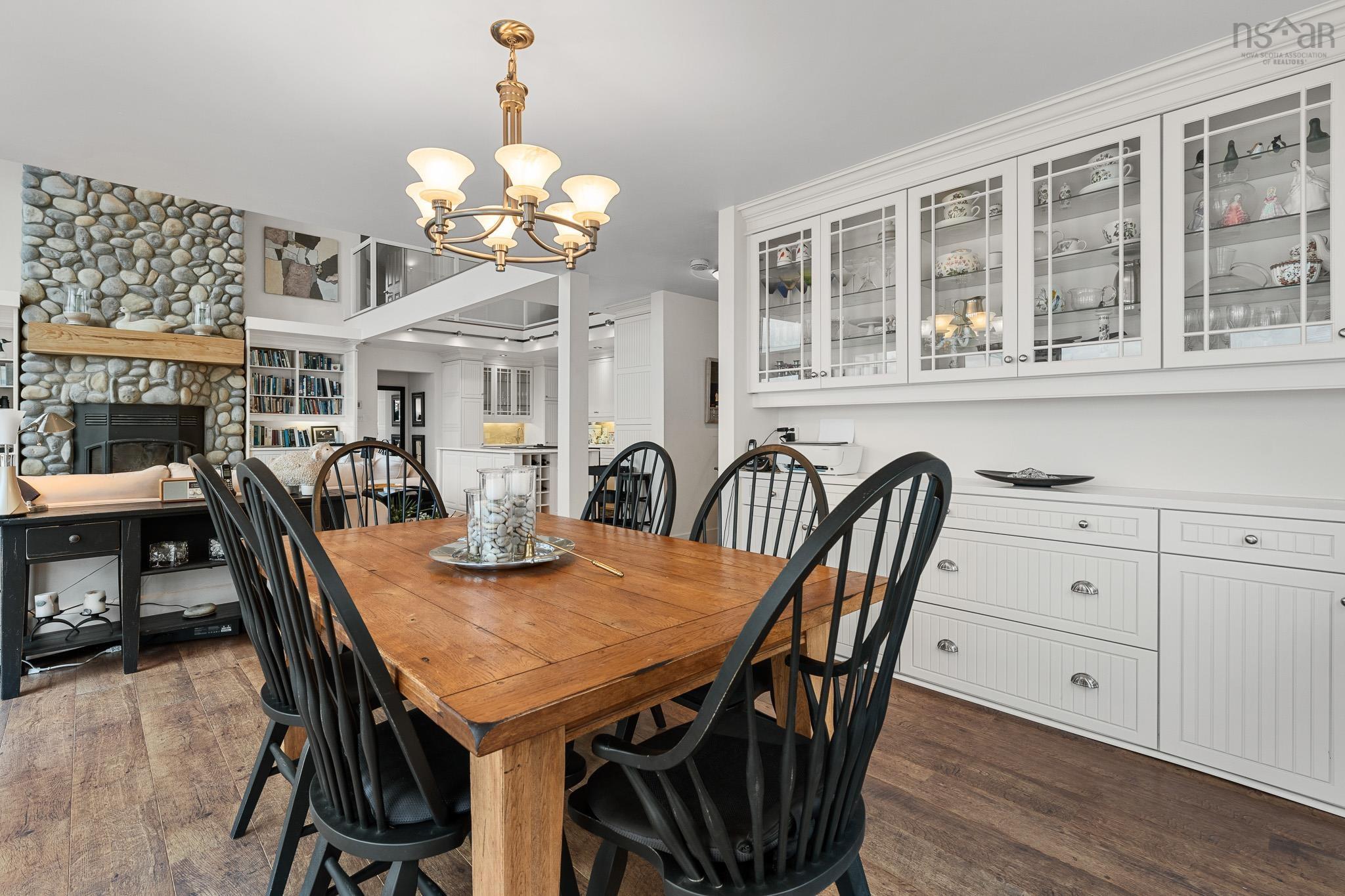 $825,000.00: 1114 Mackenzie Point Road, West Bay Marshes