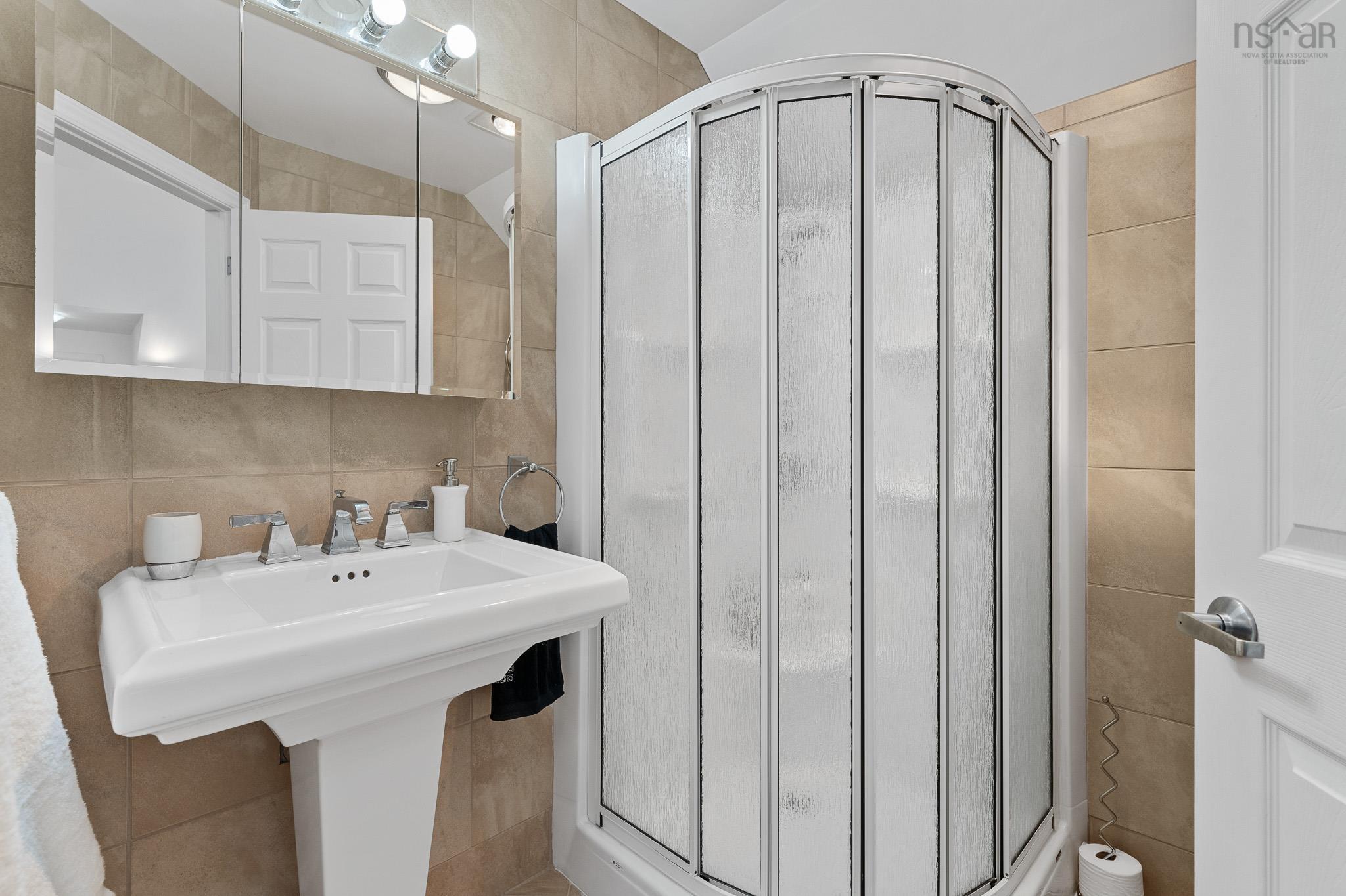 $825,000.00: 1114 Mackenzie Point Road, West Bay Marshes